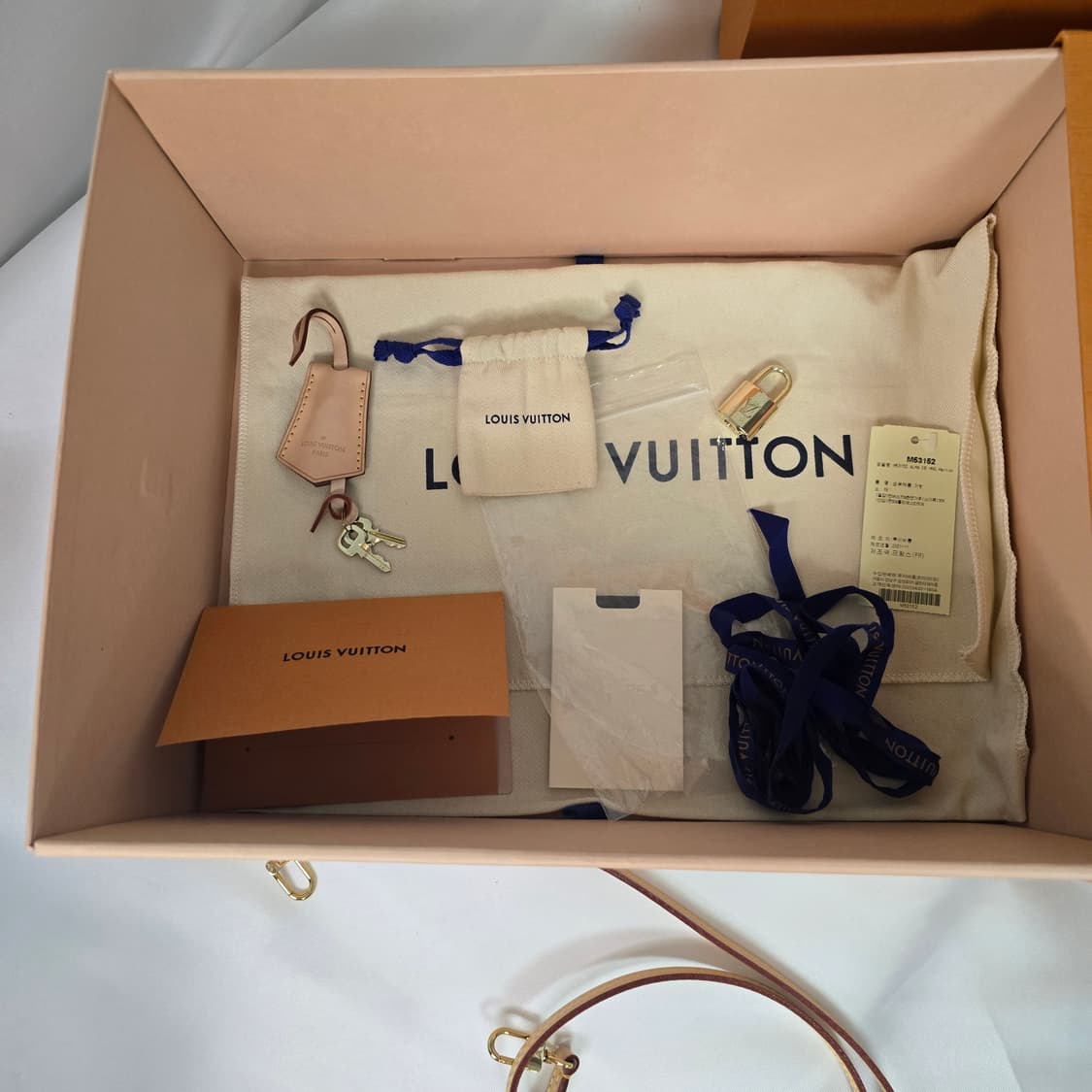 루이비통 알마 BB 상품이미지2