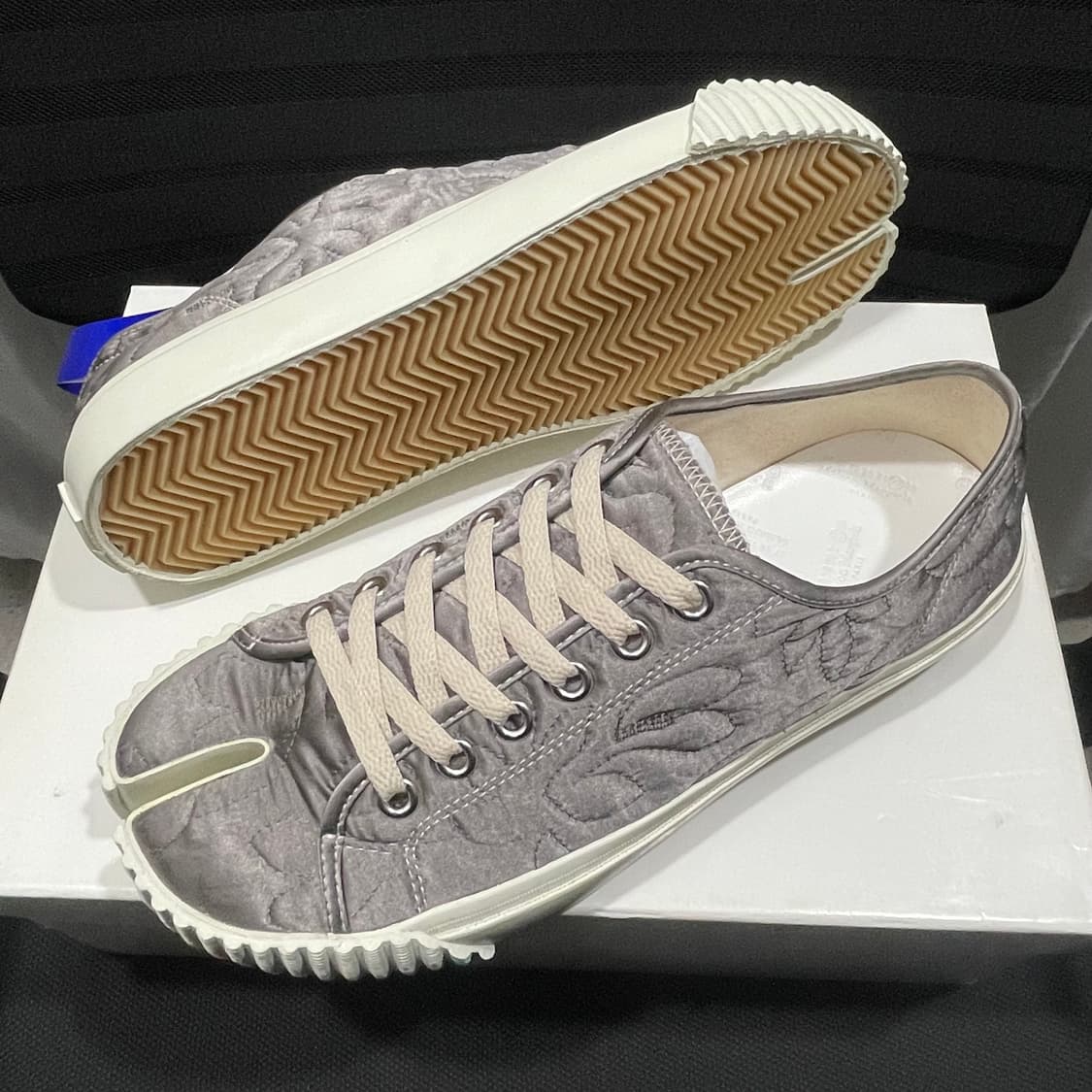 메종 마르지엘라/ 퀼티드 타비 스니커즈/ 42 상품이미지6