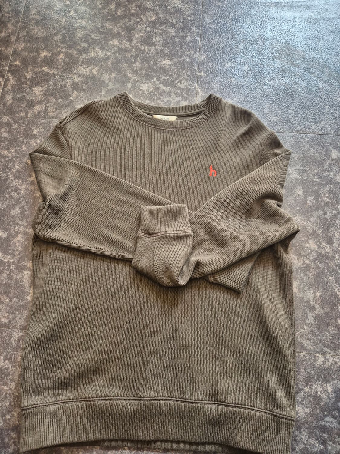 HAZZYS 브랜드의 카키 짜임 면 맨투맨 100 상품이미지1