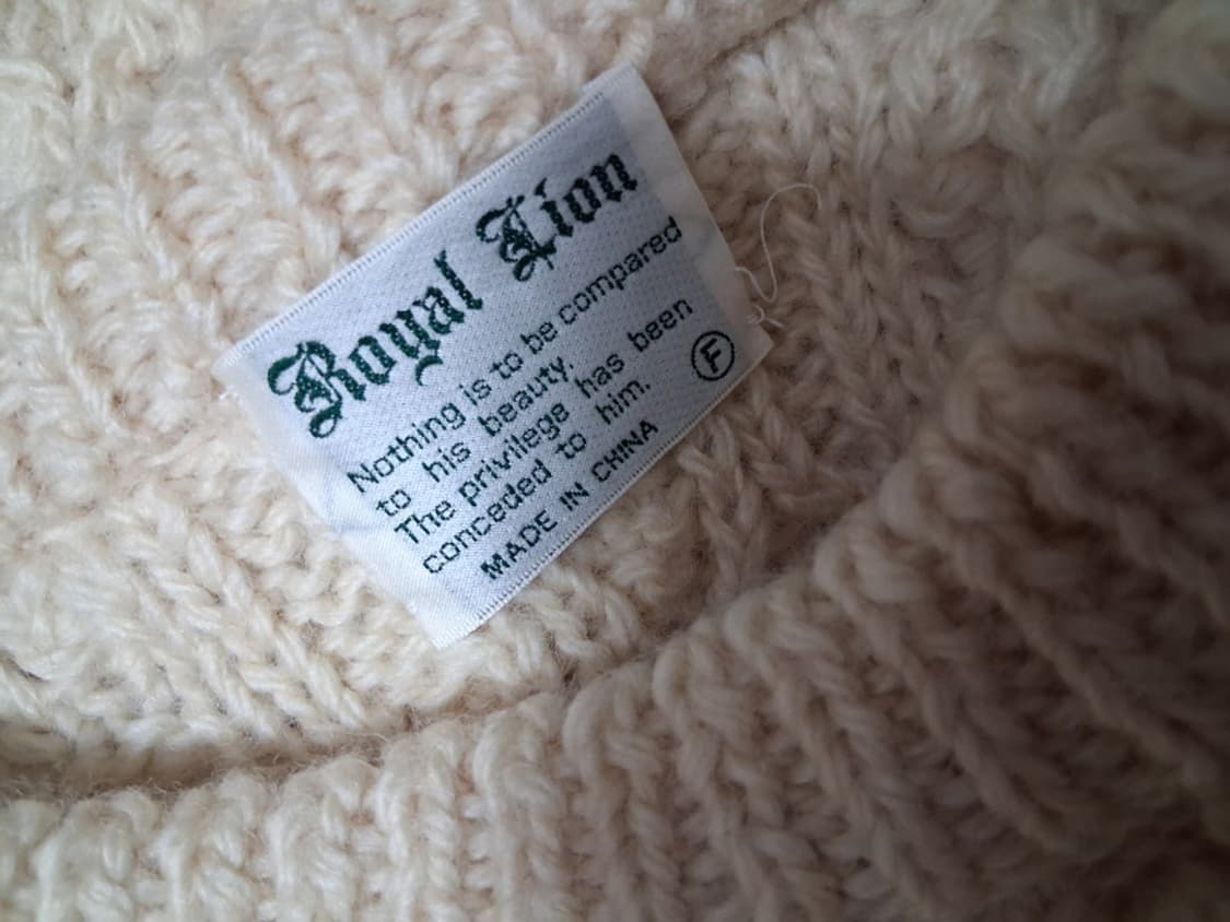 Royal Lion 아이보리 흰둥이 꽈배기스웨트 남성 100 방울이폼폼  상품이미지9