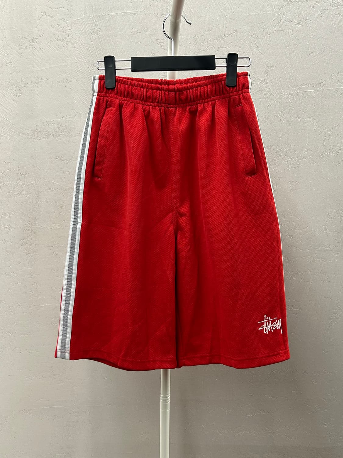 Stussy 스투시 레드 사이드라인 반바지 상품이미지2