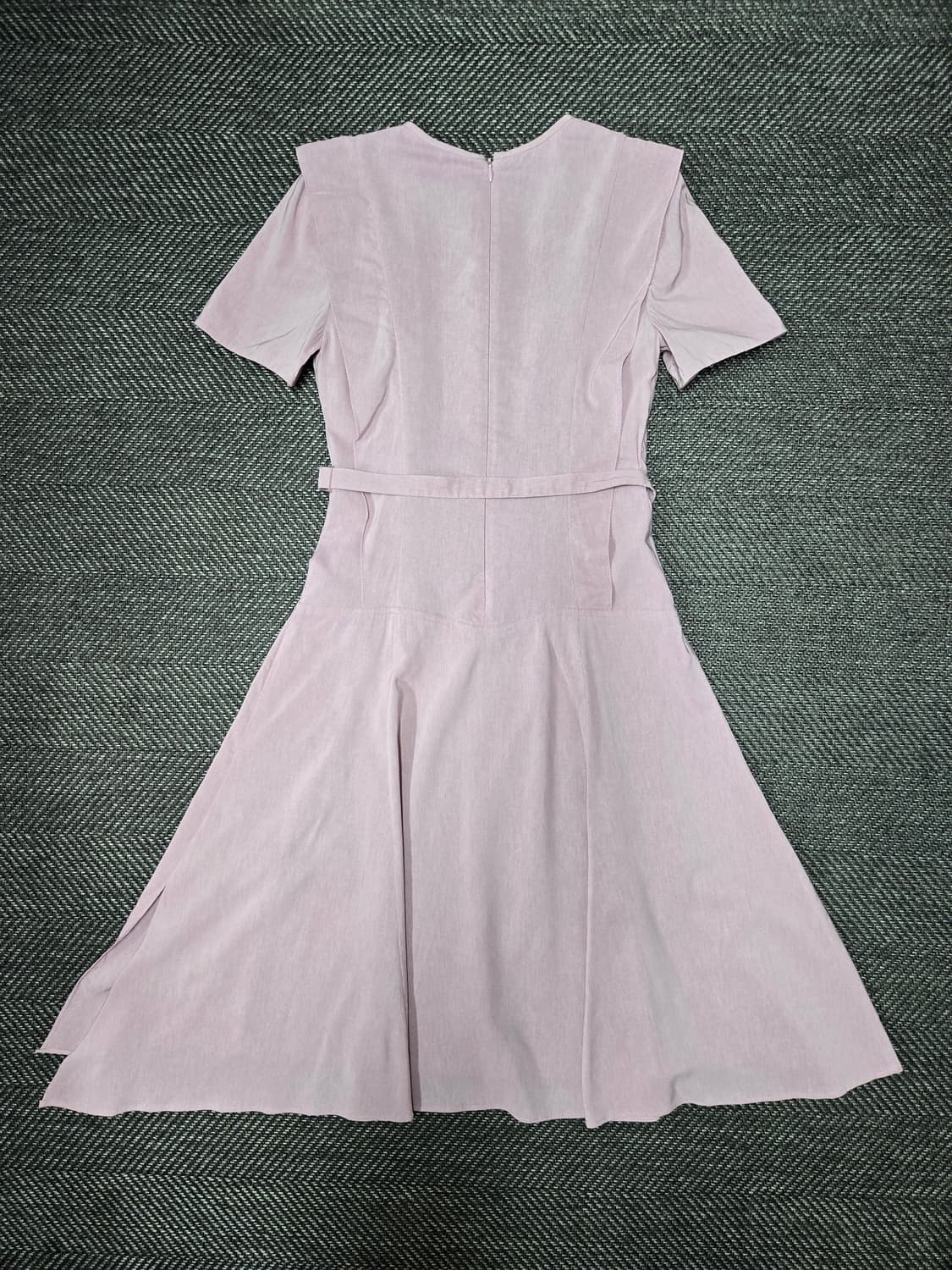 듀엘 프릴 라운드넥 벨티드 원피스 상품이미지2