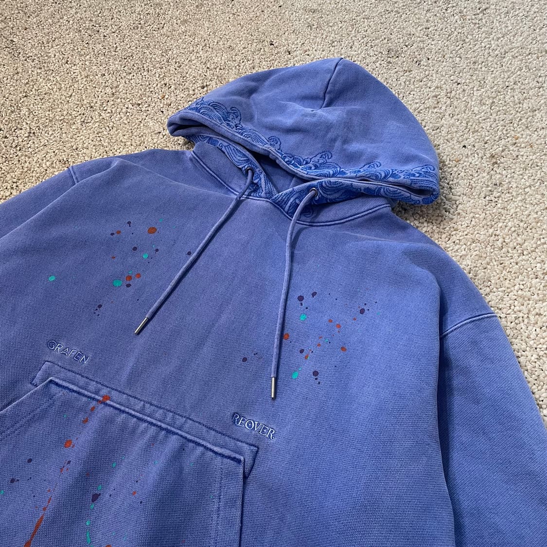 리오버 페인팅 후드티 상품이미지2