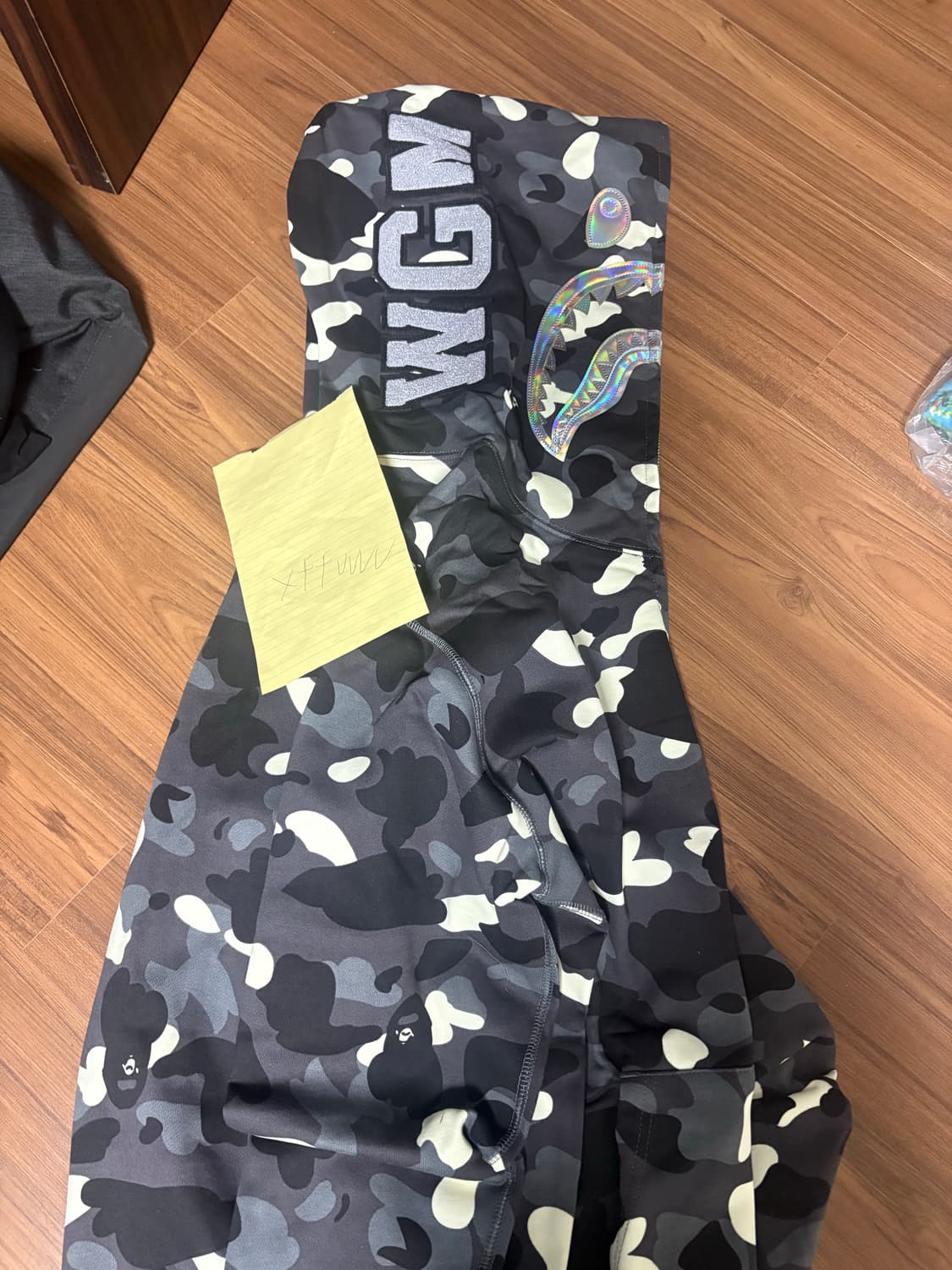 베이프 시티카모 흑계 샤크후드 새상품 상품이미지1