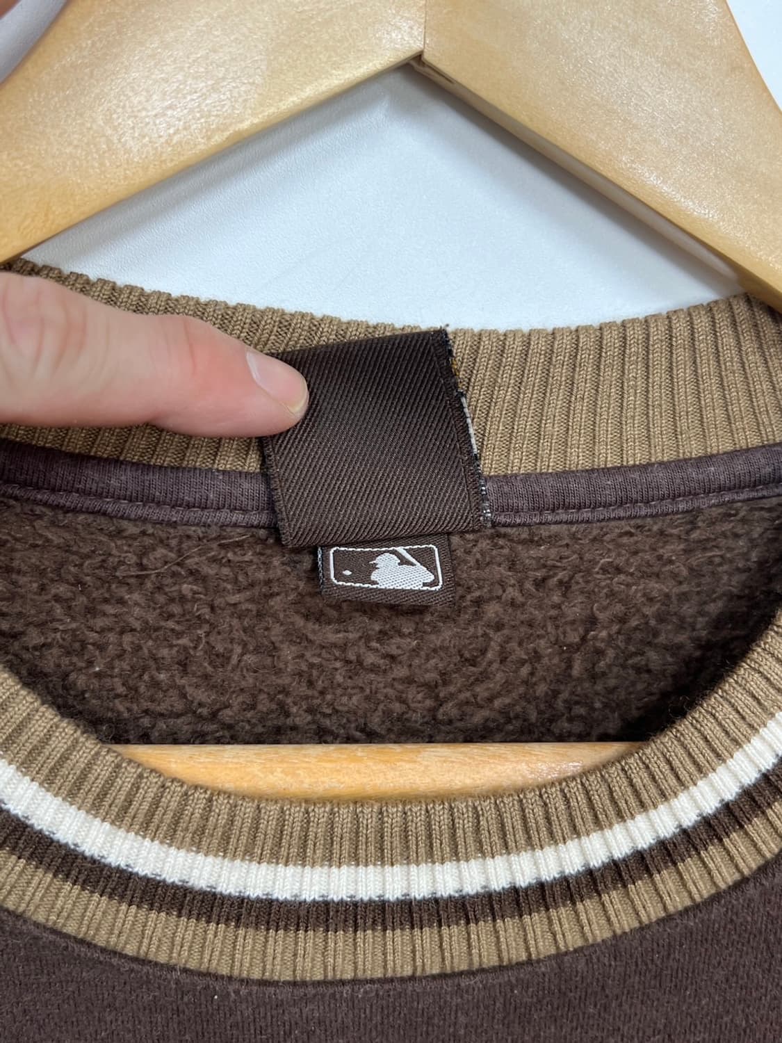 MLB 클리블랜드 인디언스 브라운 기모 맨투맨 상품이미지6