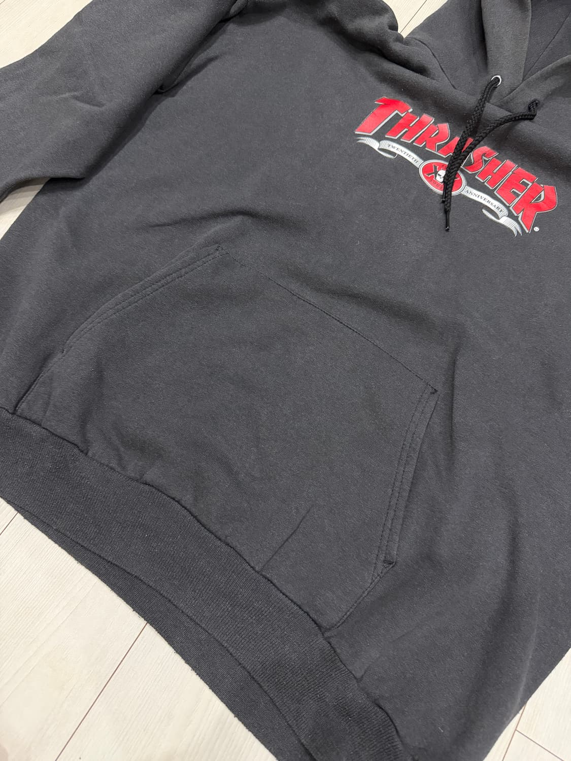 [L] 00‘s 빈티지 트래셔 20주년 후디 상품이미지4