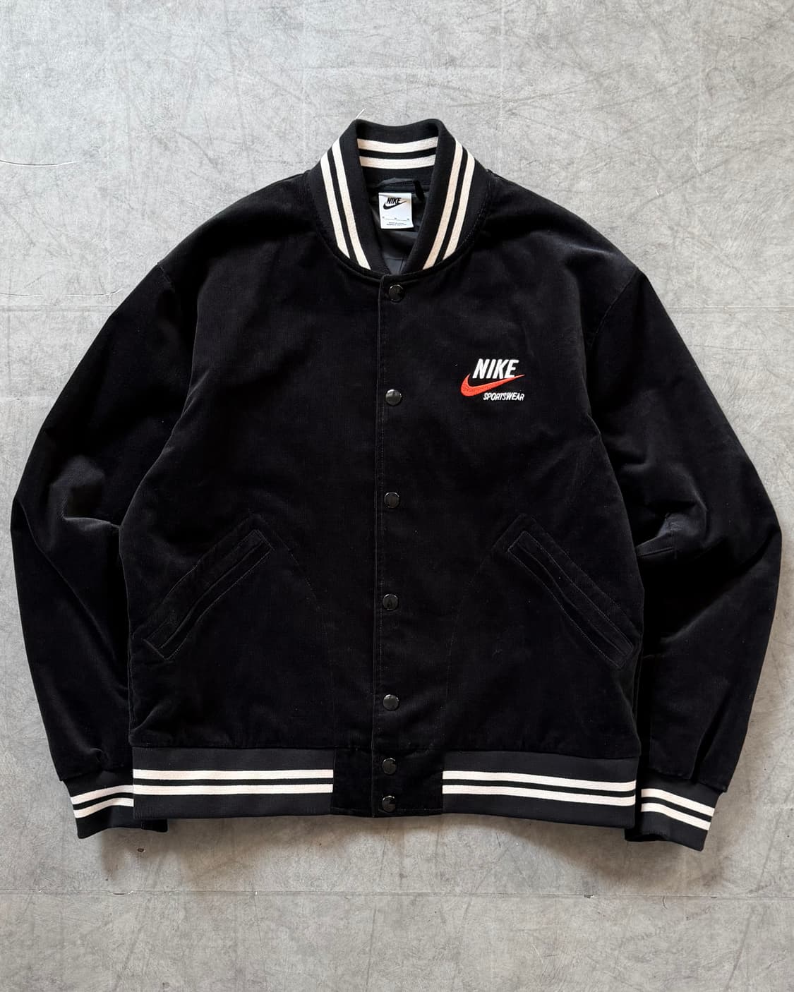 Nike 나이키 NSW 트렌드 봄버자켓 블랙컬러 상품이미지5