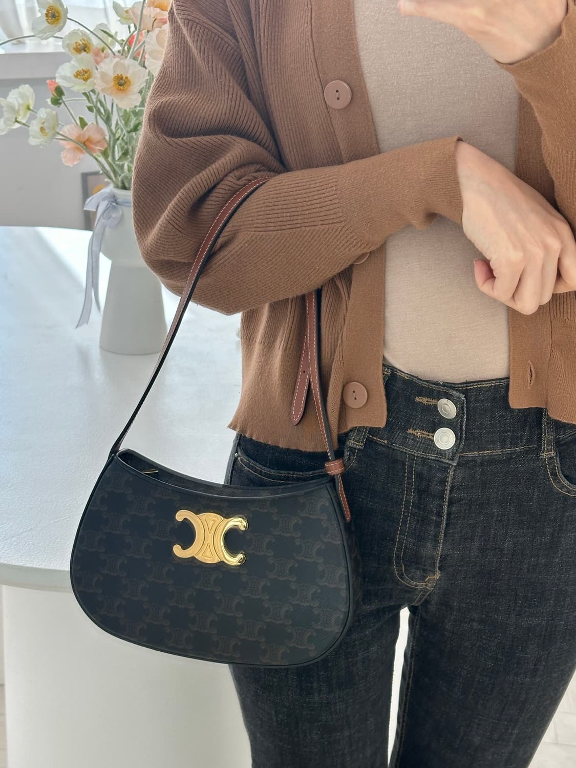 [A+ 정품] 셀리는 미디엄 틸리백 탄 상품이미지6