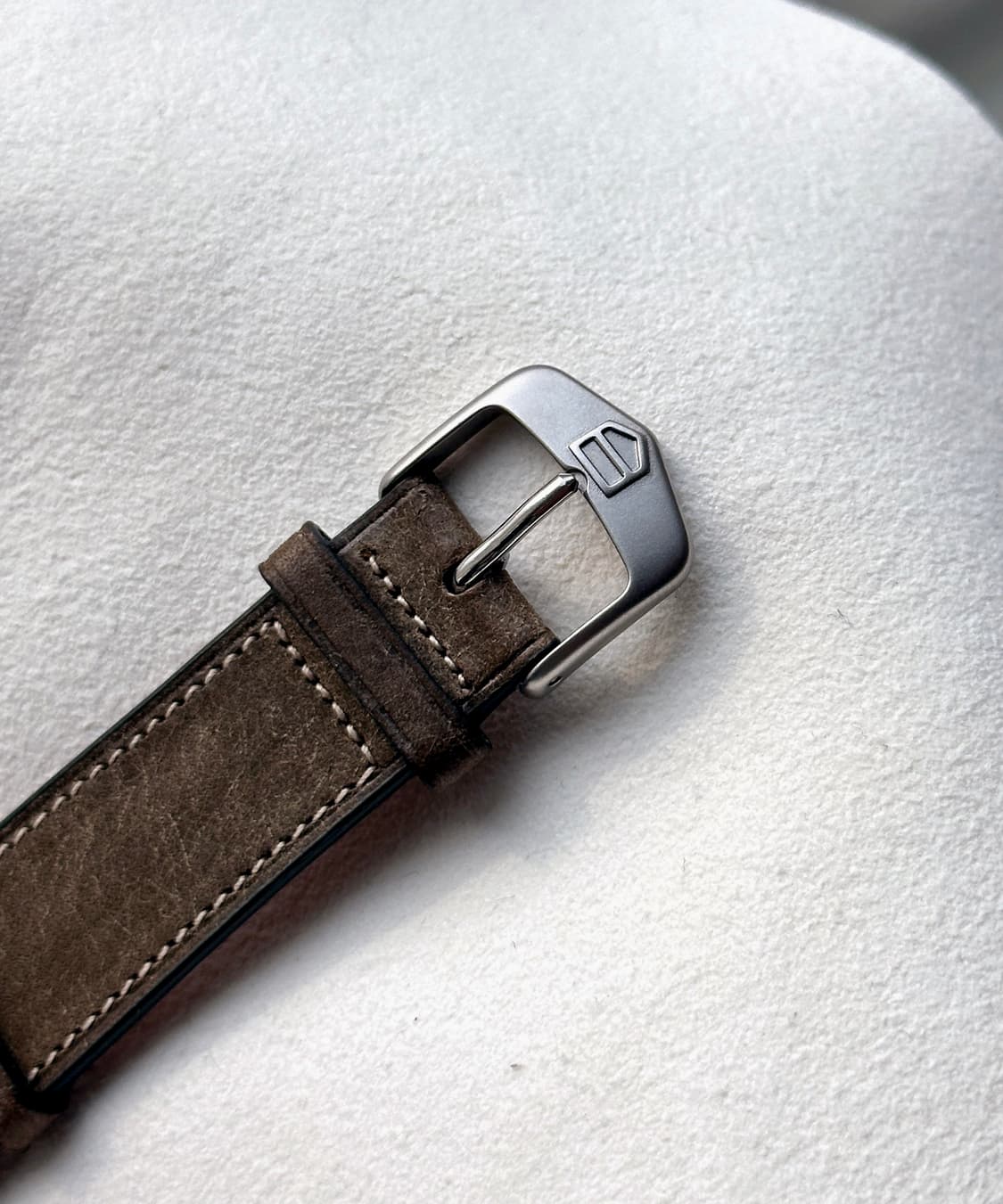 태그호이어1000 - 980.020L 상품이미지9