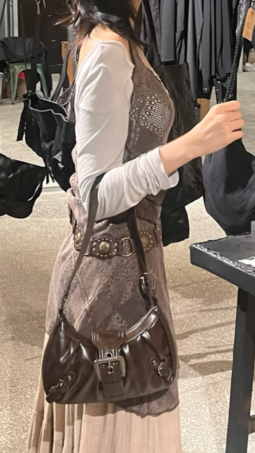 레이어드 홀터넥 롱 나시 상품이미지1