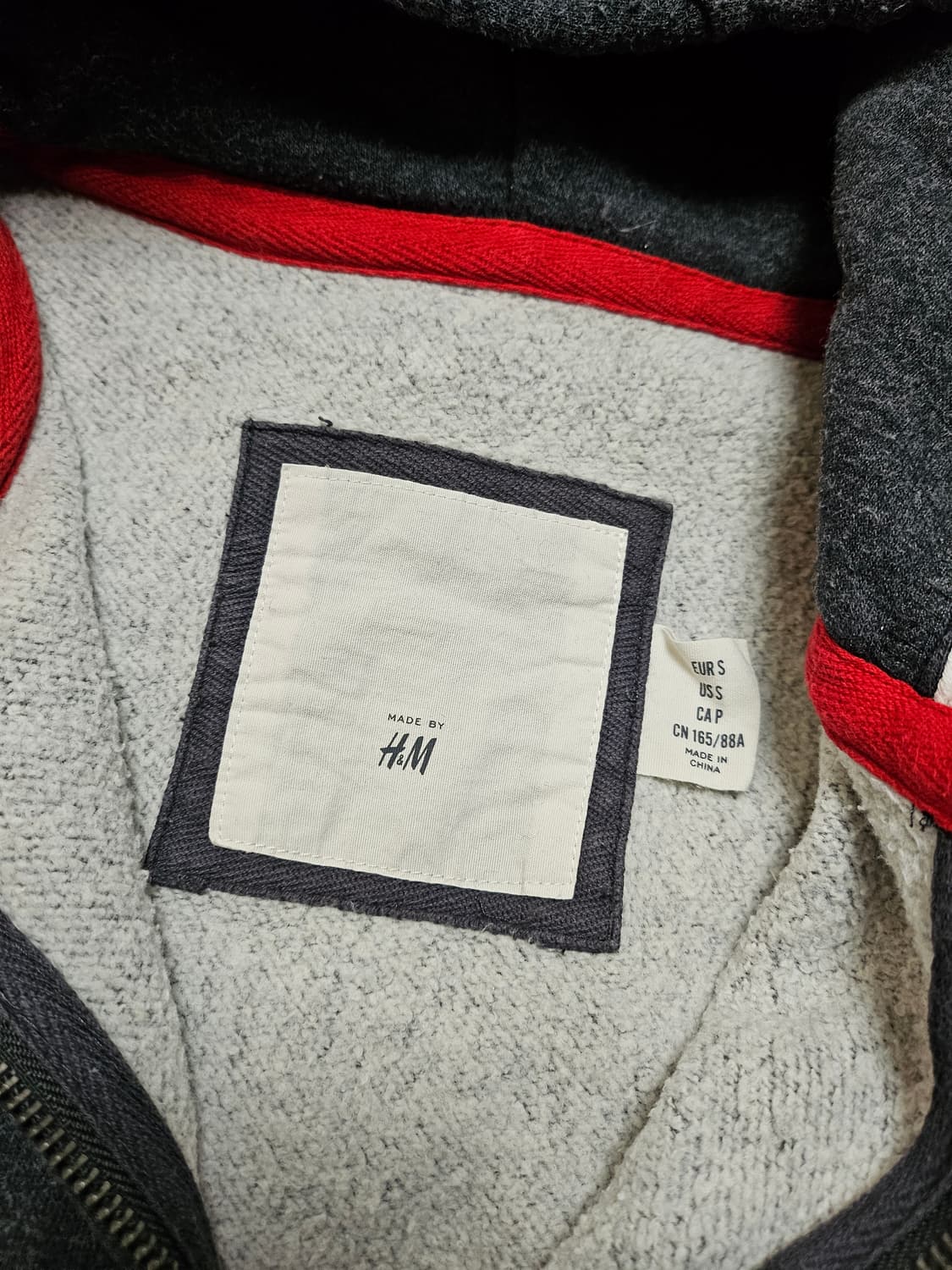 H&M 딱붙핏 차콜 후드 집업 상품이미지3