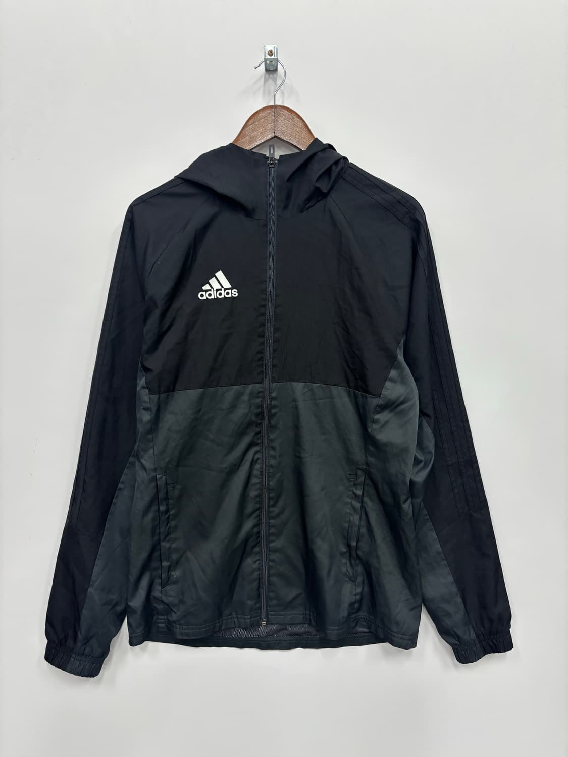 아디다스 바람막이 상품이미지1