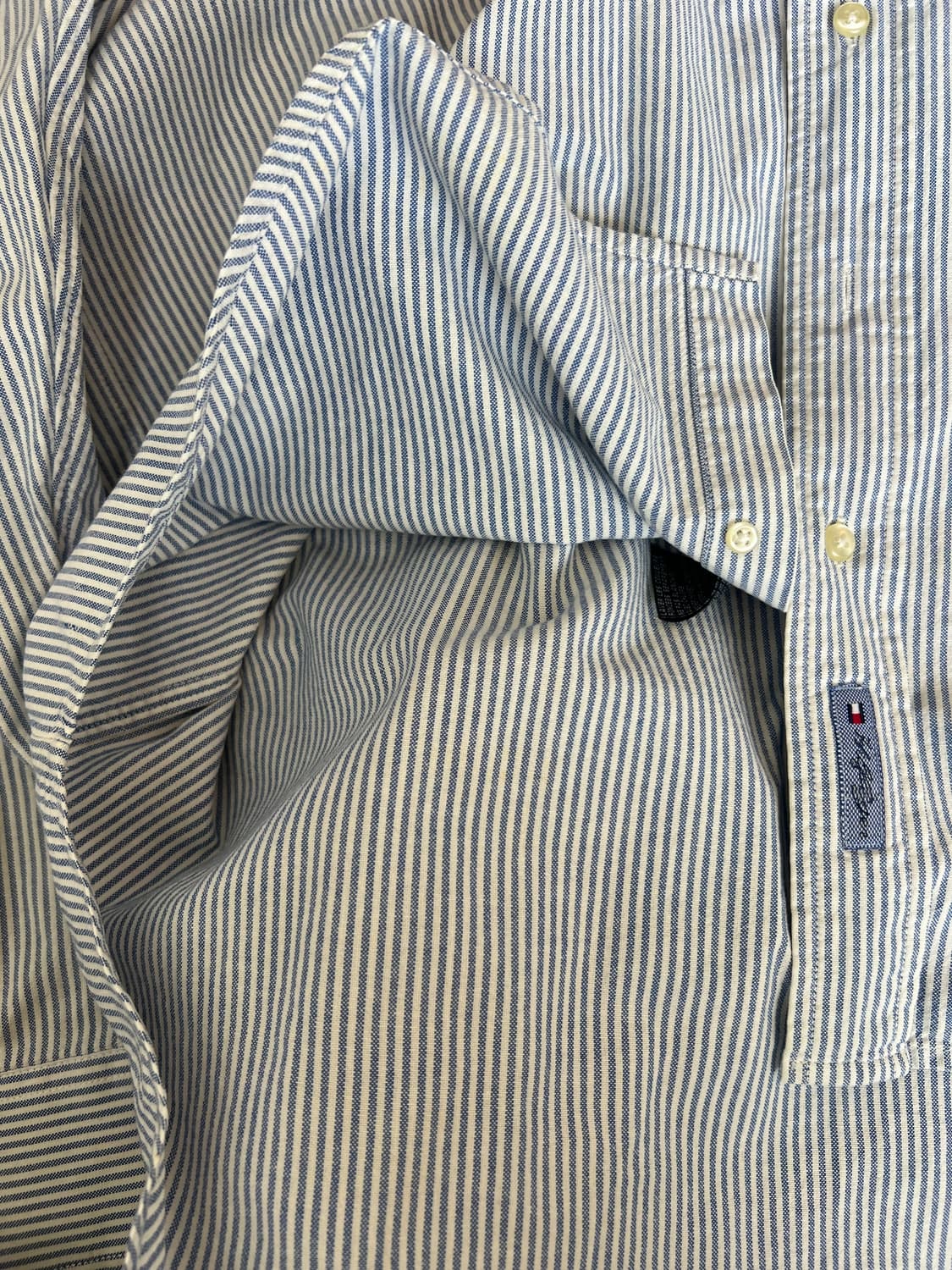 타미힐피거 남성 블루 스트라이프 코튼긴팔셔츠

 상품이미지5