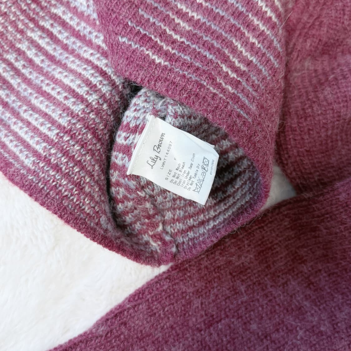 Lily Brown 히메갸루 오네갸루 딱붙 크롭 니트 ≽^•⩊•^≼ 상품이미지5