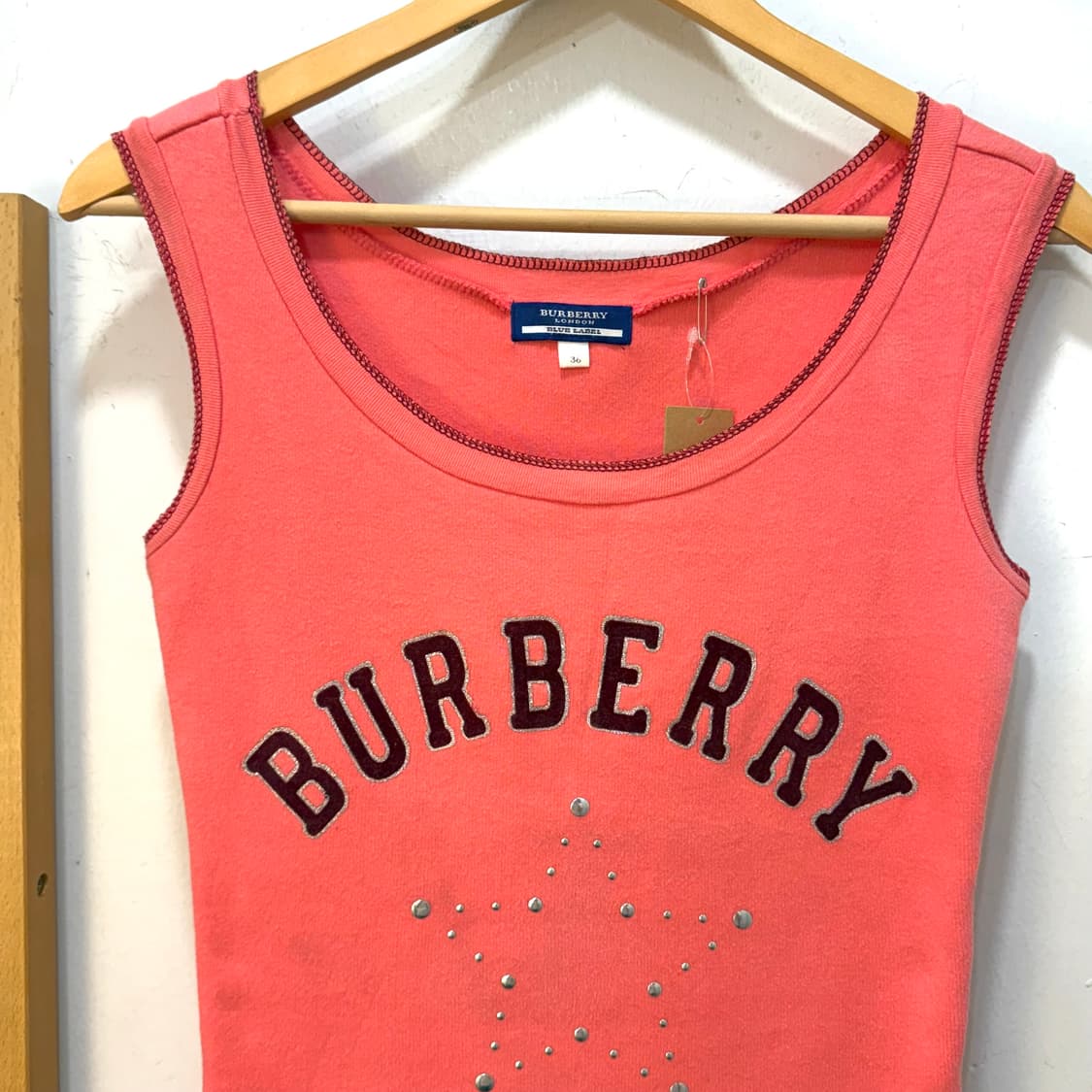 Burberry 버버리 블루라벨 Y2K 별 스터드 슬리브리스 나시 상품이미지3