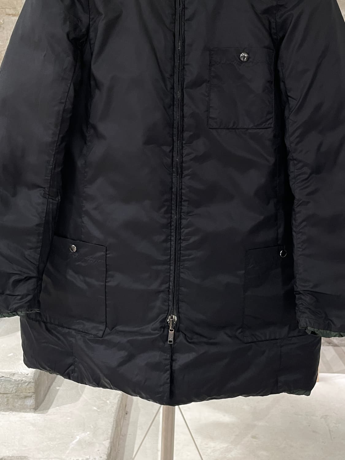 미우미우 꼬르소꼬모 그린 앤 블랙 리버시블 투 웨이 덕 다운 자켓 상품이미지7