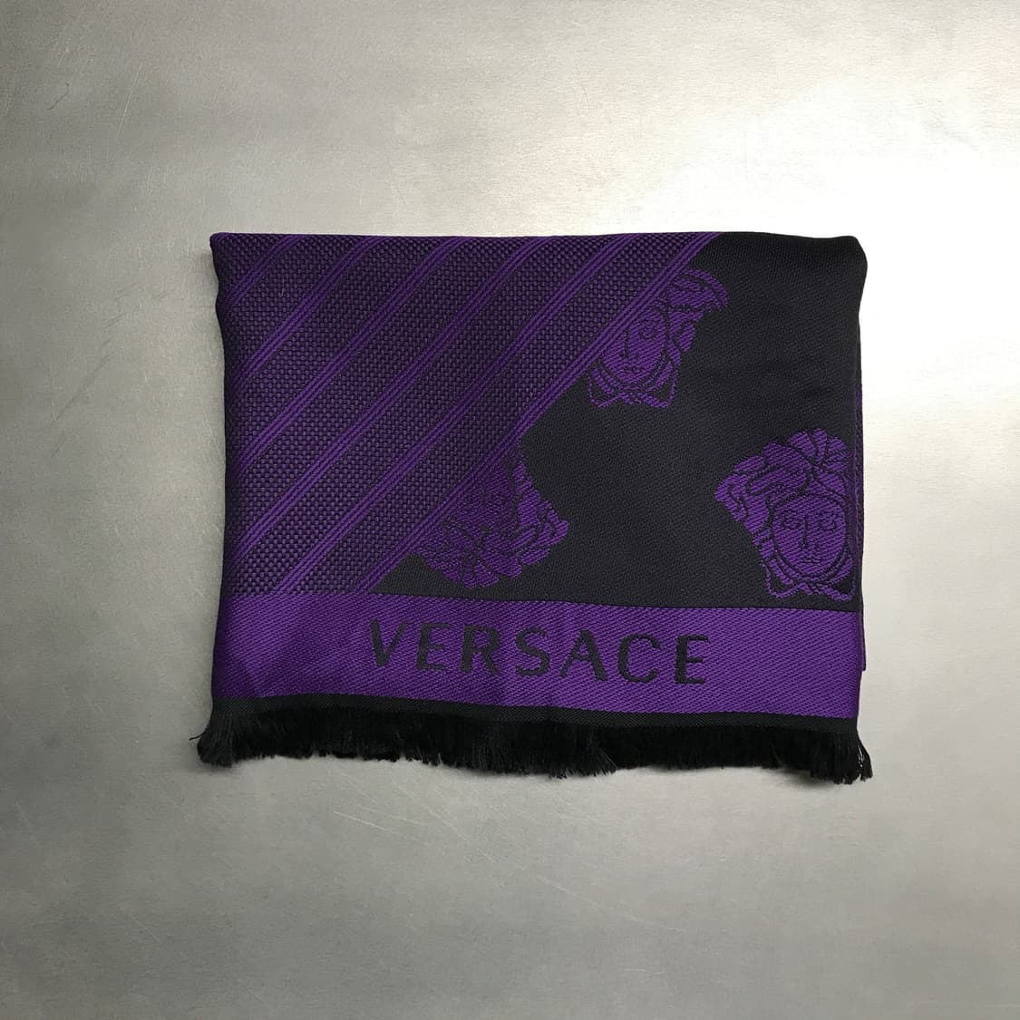 베르사체 메두사 퍼플 머플러 상품이미지2