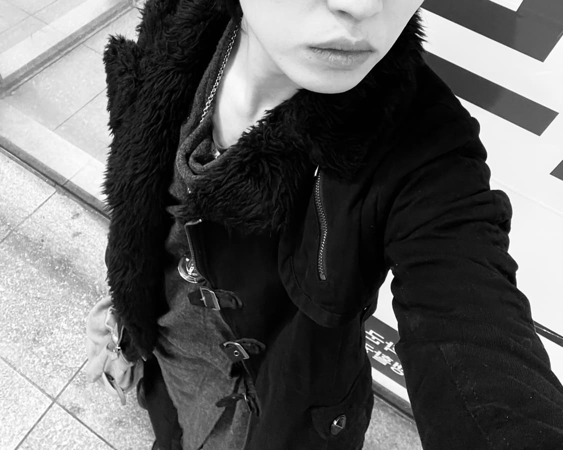 V-kei 퍼 스트랩 디테일 자켓 상품이미지9