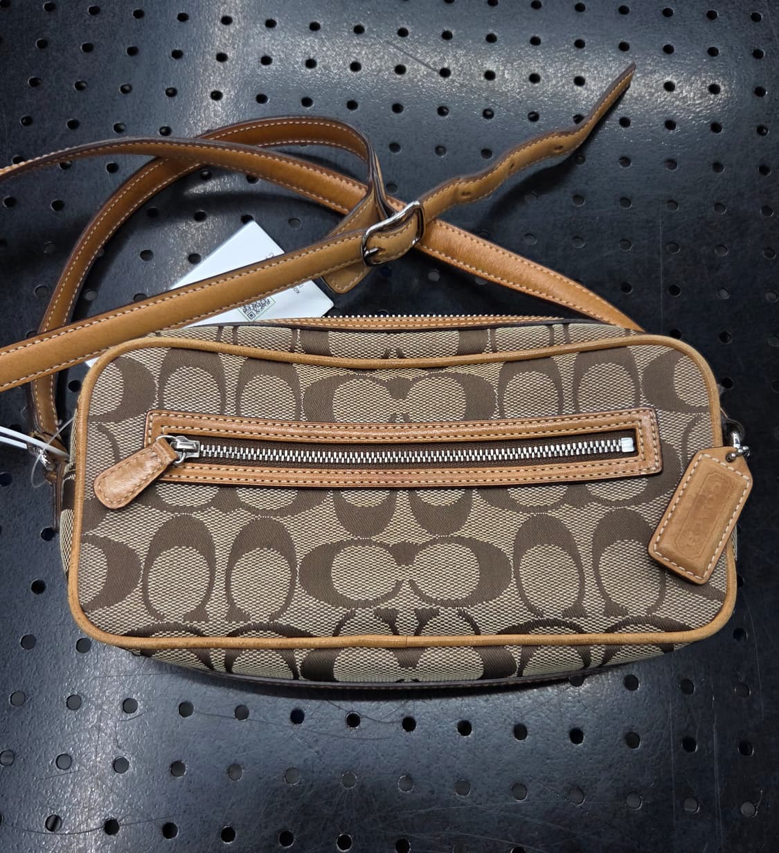 Coach 코치 베이지브라운 크로스백 상품이미지2