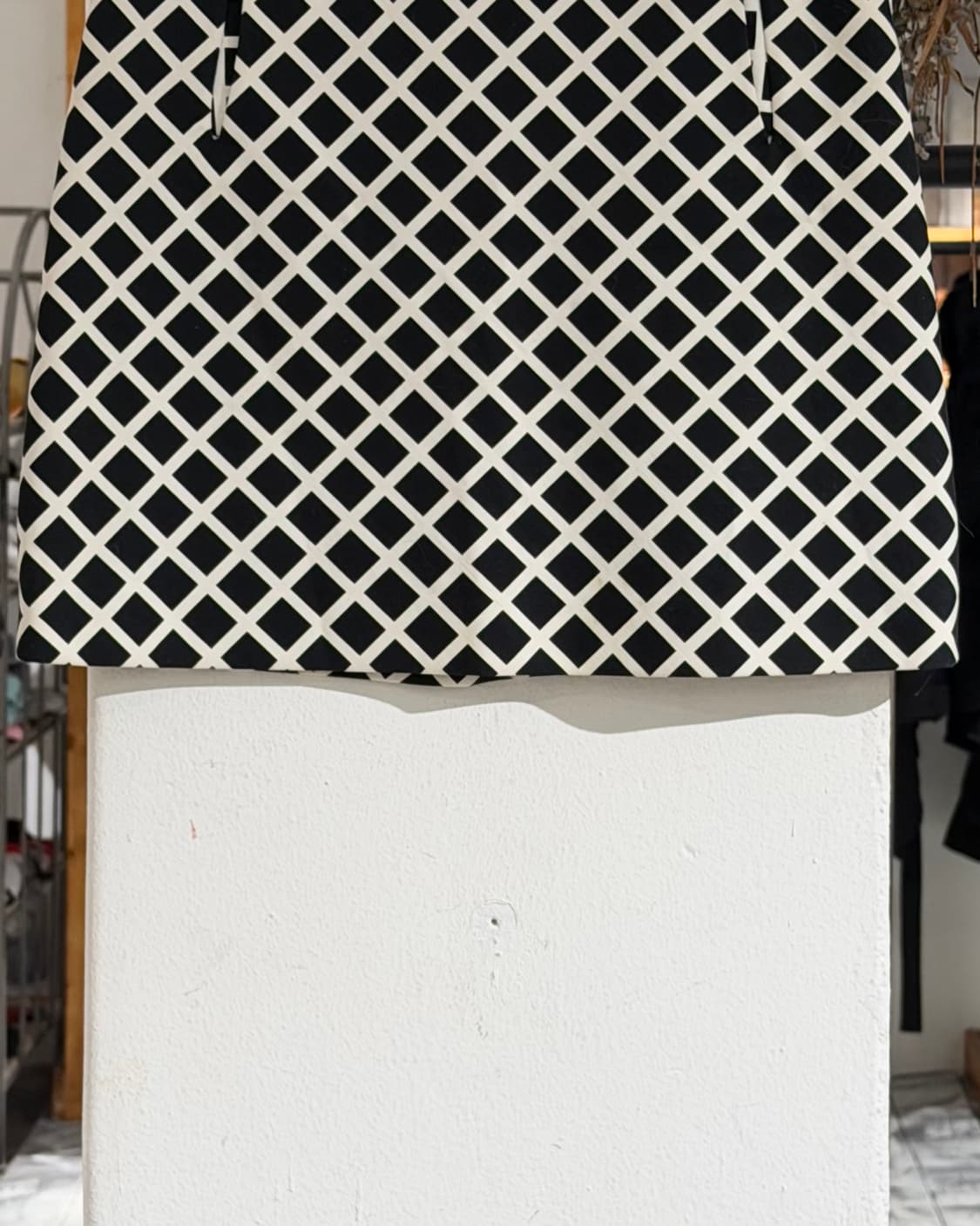 잔프랑코 페레 블랙 라티스 패턴 A라인 미니스커트 상품이미지3