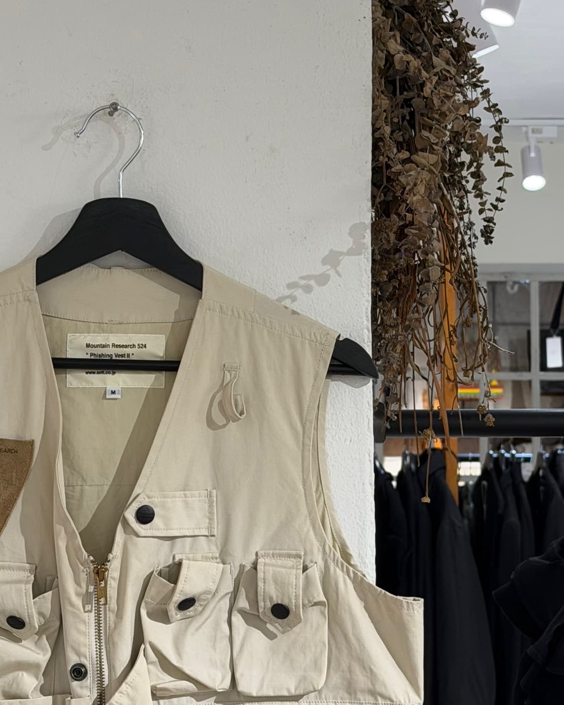 마운틴 리서치 라이트베이지 멀티포켓 피싱 베스트 상품이미지3