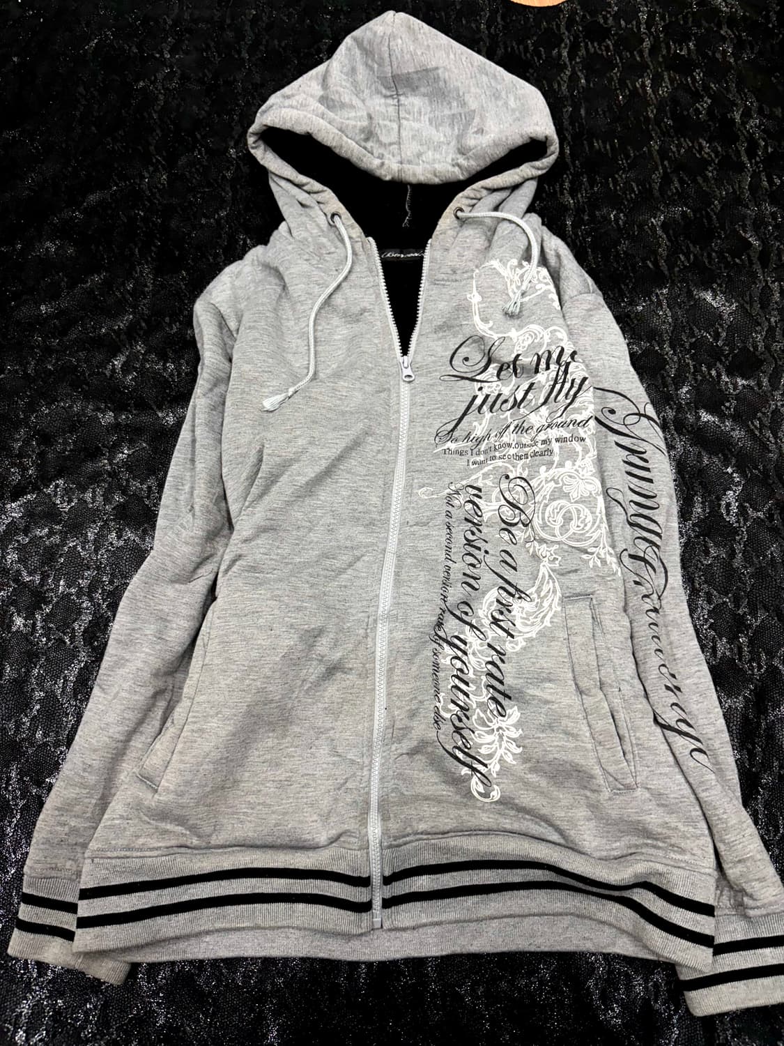 “Vintage” 00’s Gothic Print Hoodie Grey  상품이미지1