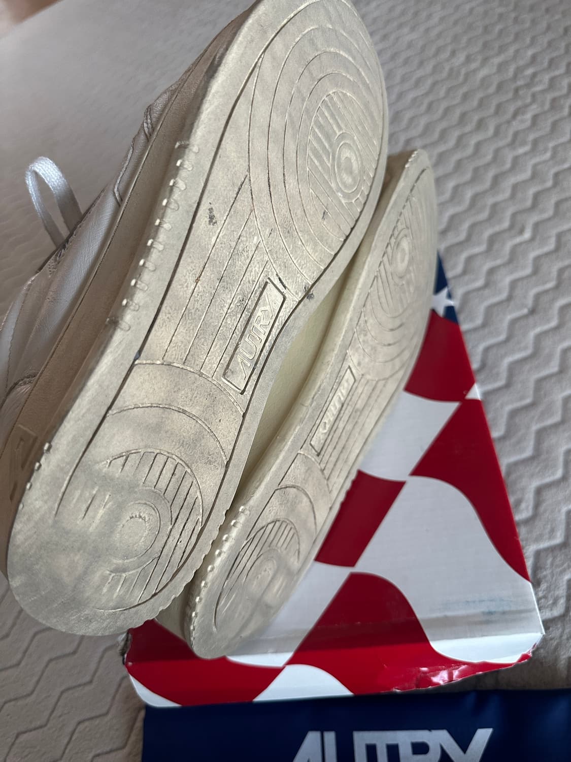 [42] 오트리 메달리스트 고트스킨 상품이미지5