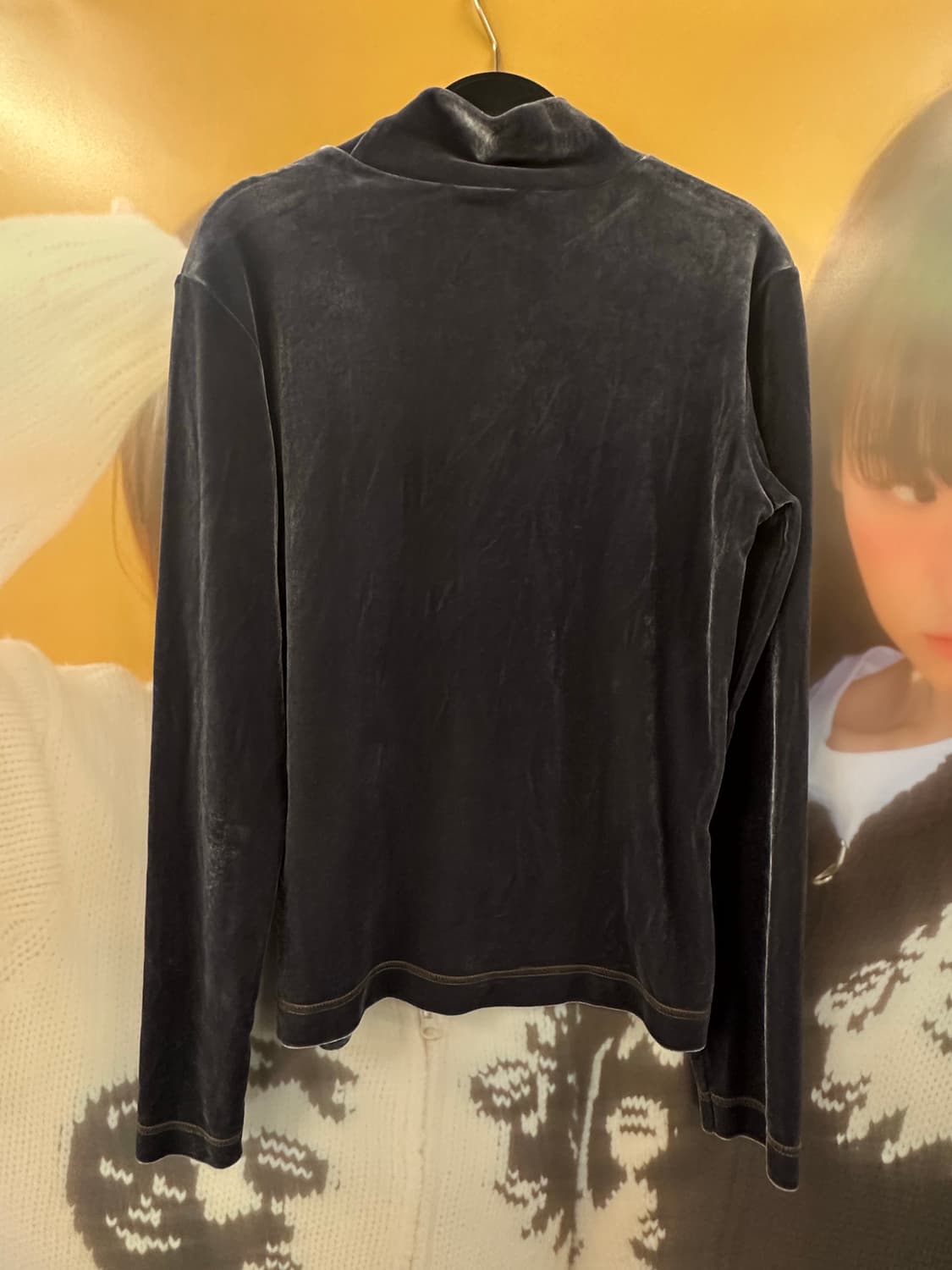 FENDI 펜디 벨벳 롱슬리브 상품이미지4