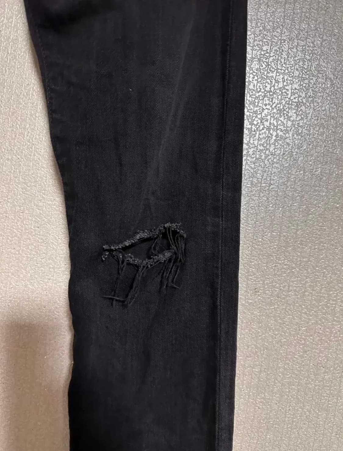 [백화점판-한글택] 생로랑 15ss 무릎 절개진 - 허리 28 사이즈 상품이미지5