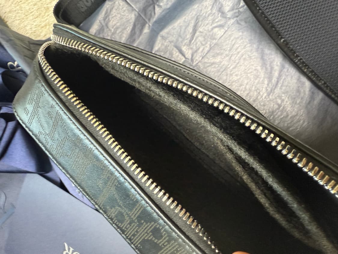 급처가격다운 S+ 디올 겔럭시 오블리크 사파리 메신저백 팝니다. 상품이미지3