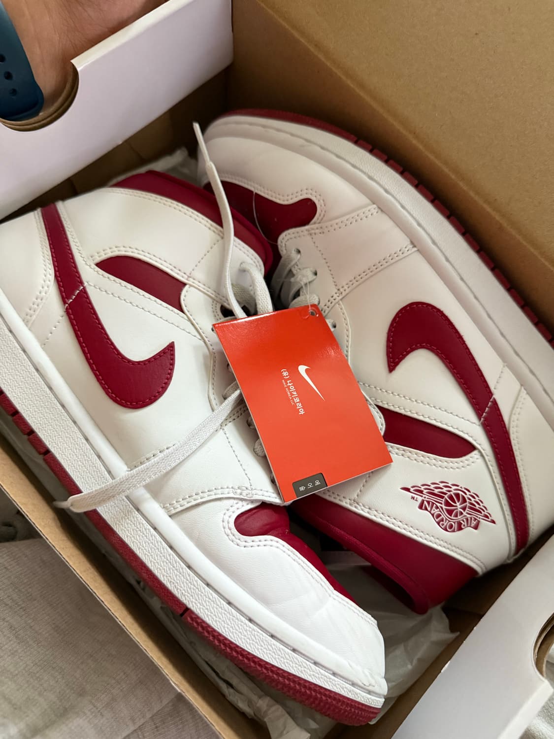 나이키 조던1 미드 챔피언쉽 레드 270사이즈 상품이미지5