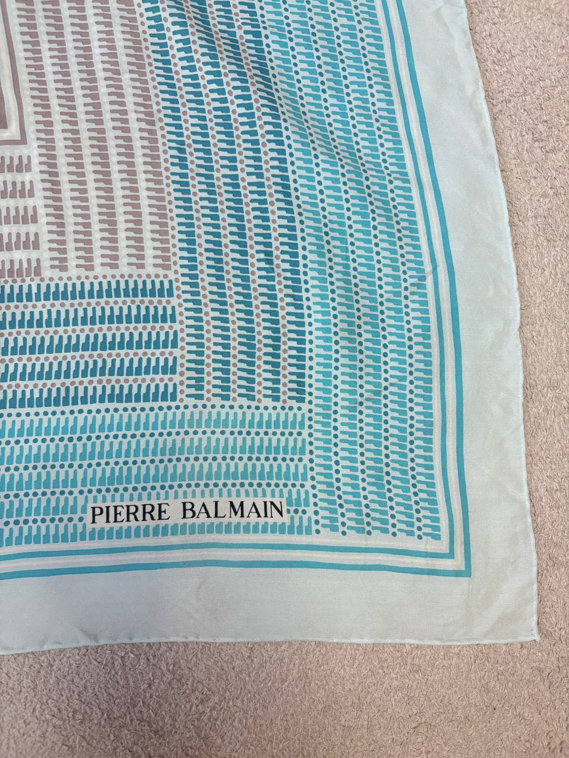 [정품] 피에르 발망 빈티지 핸드롤링 실크 스카프 상품이미지1