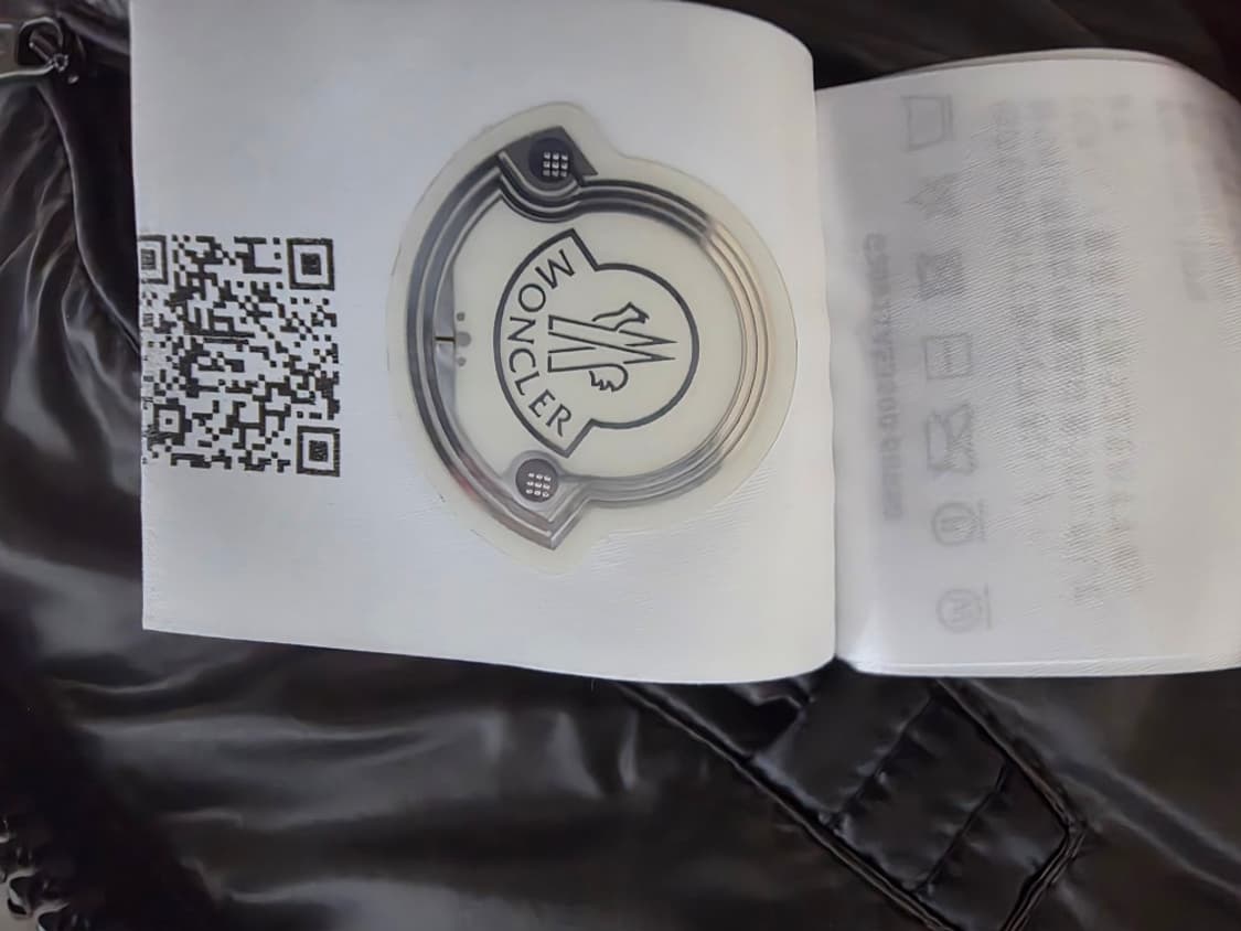 몽클레어 마야 패딩 2사이즈 22FW 블랙 (상태 최고) 상품이미지9