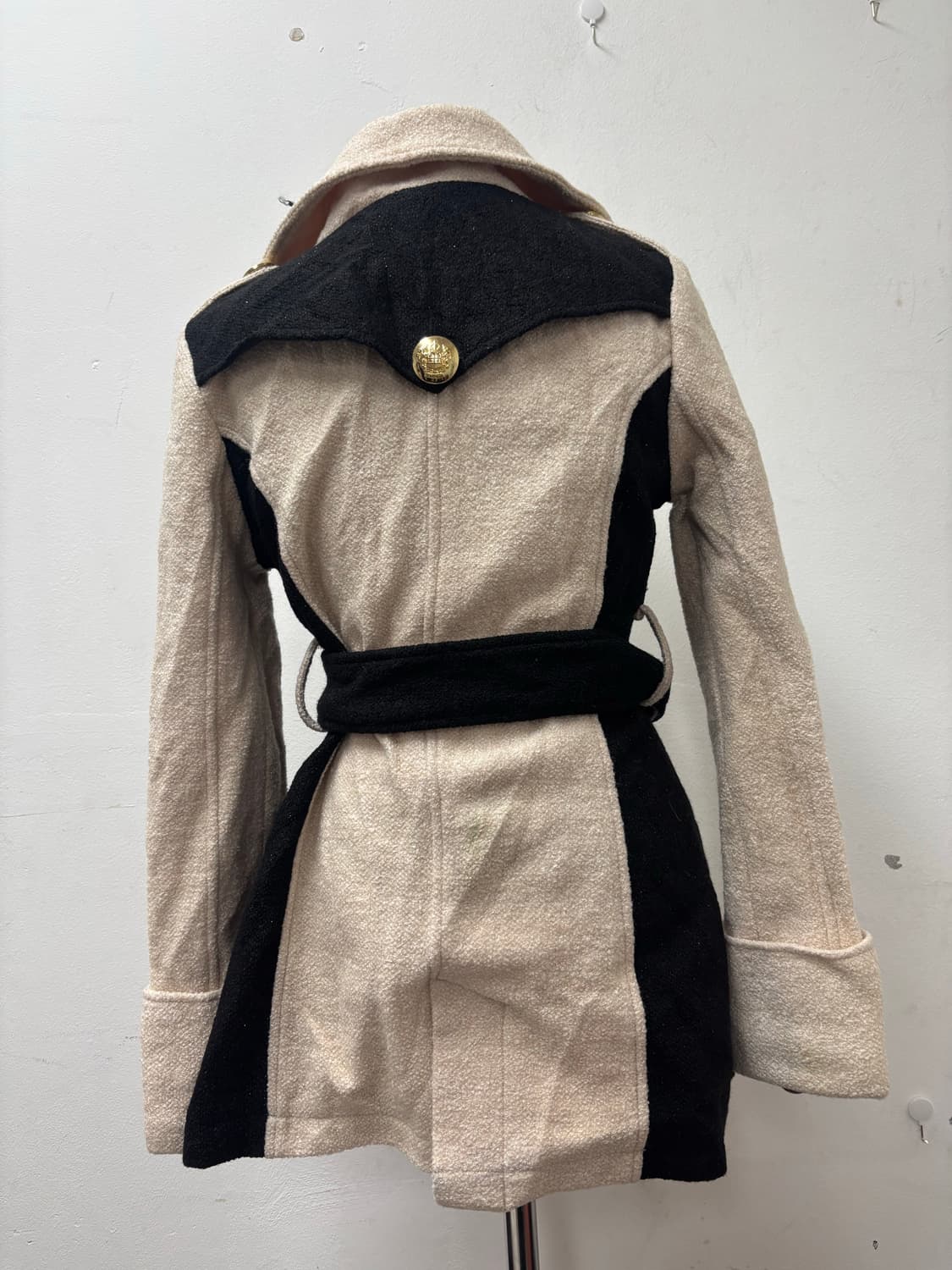 디아 d.i.a 아이보리 부클레 갸루 십자가 지퍼 코트자켓 상품이미지8