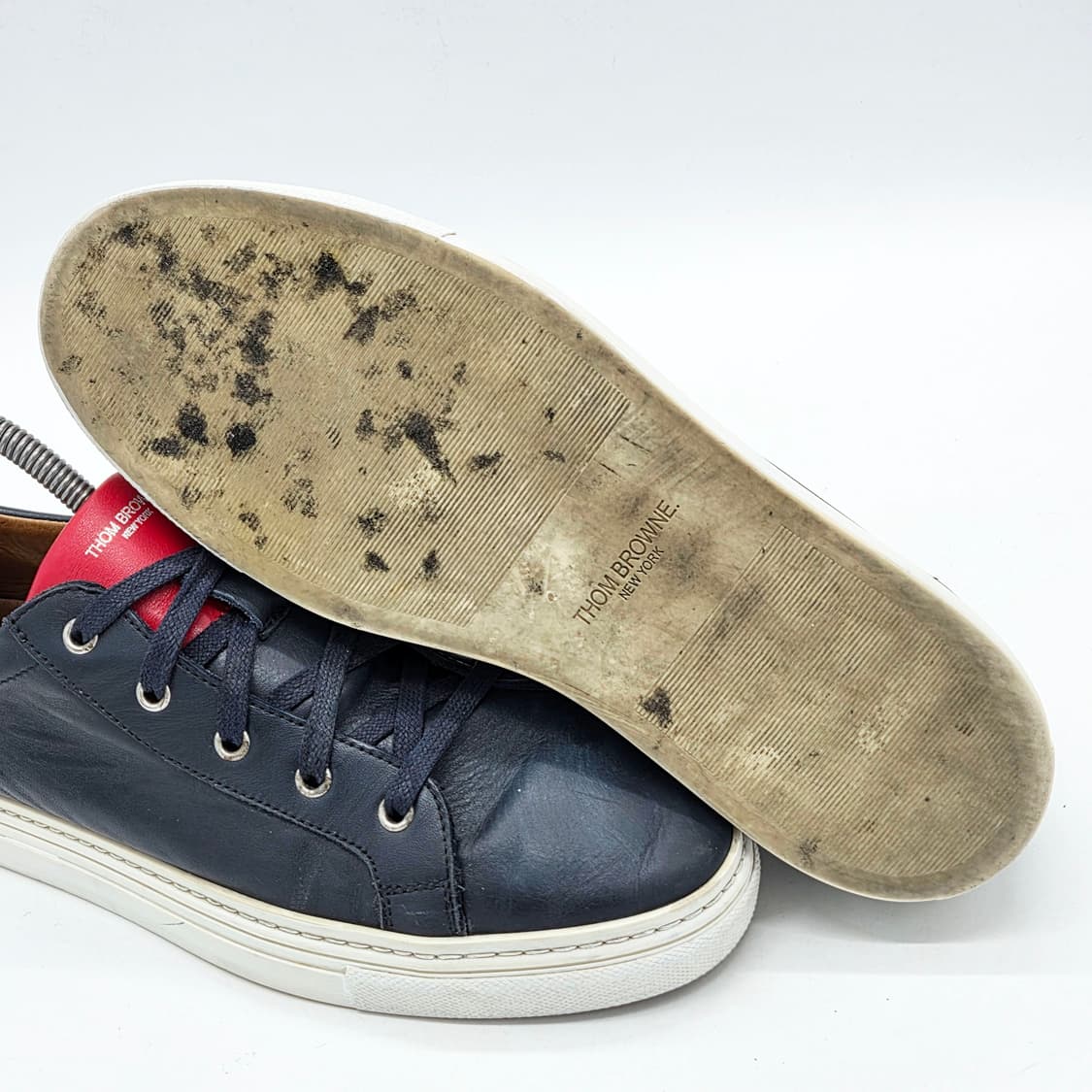 톰브라운 클래식 로우탑 스니커즈 네이비 (265)  상품이미지3