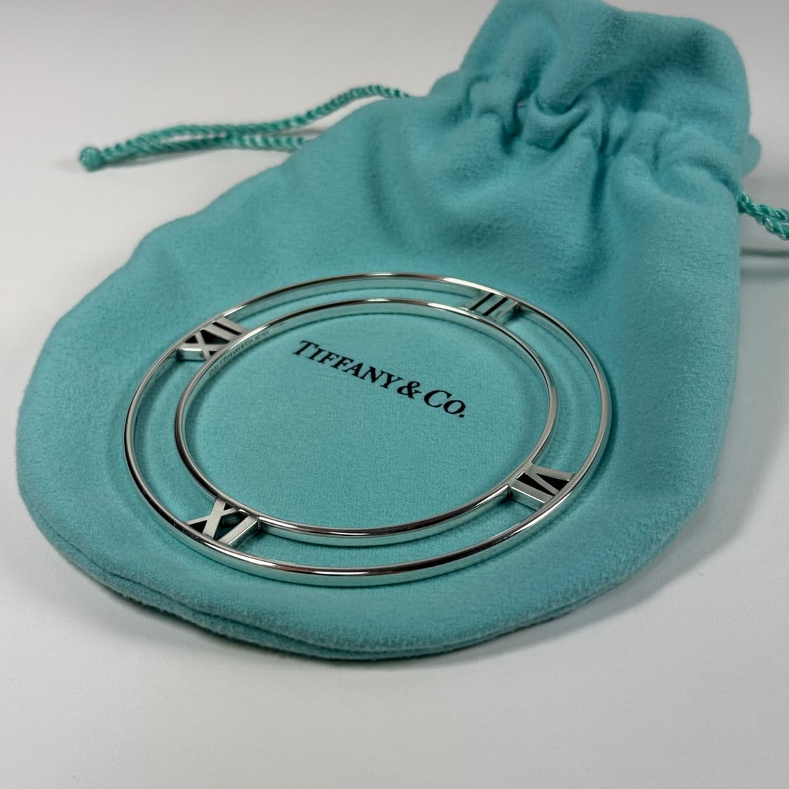 티파니앤코 아틀라스 플랫 뱅글 팔찌 상품이미지2