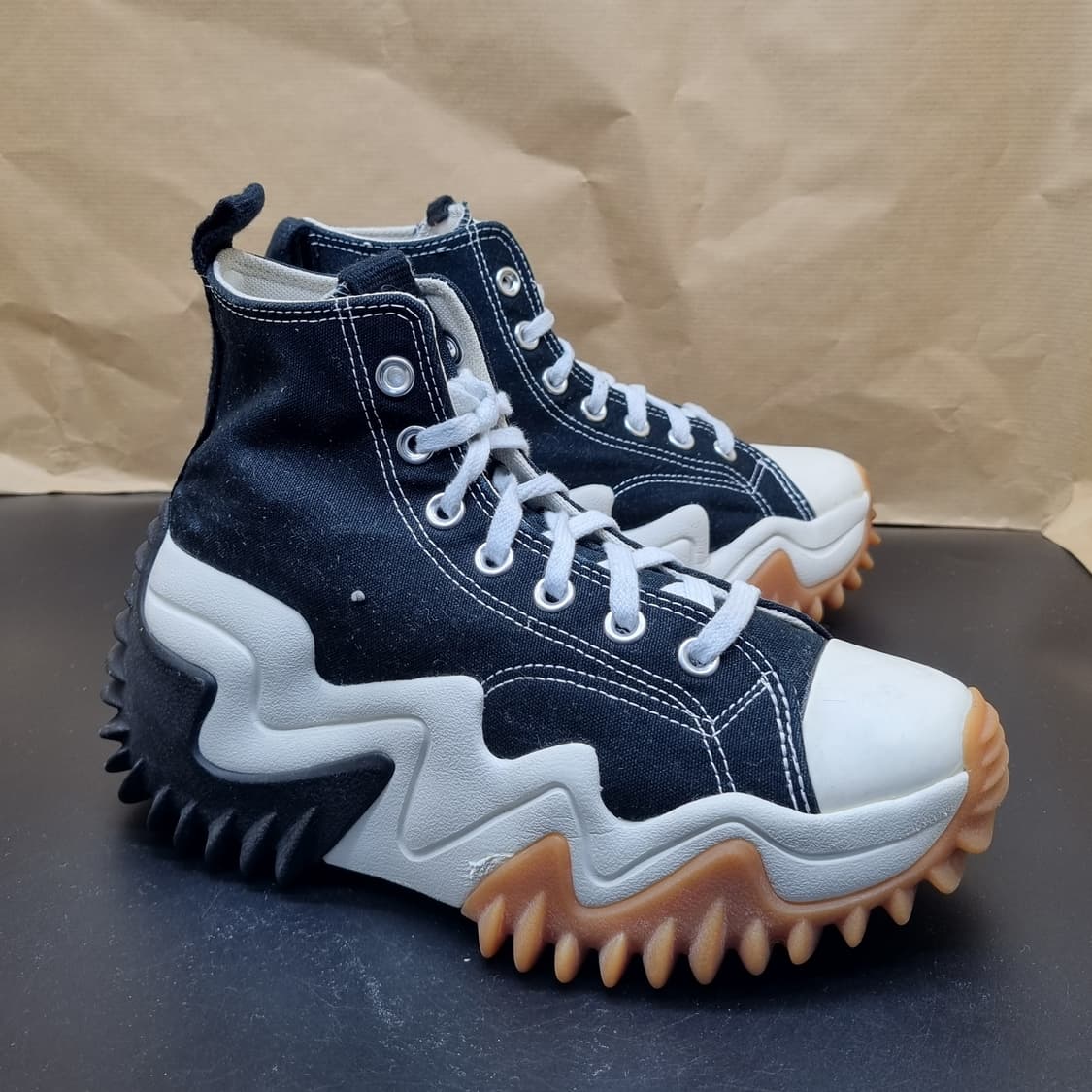 컨버스 런스타 모션 블랙 하이탑240 상품이미지1