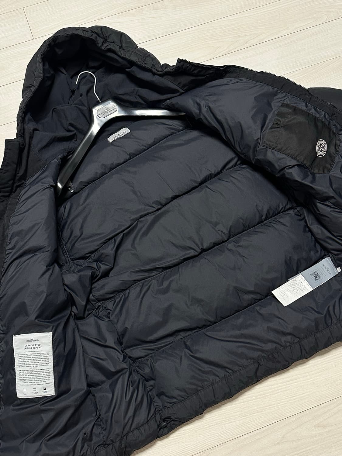 스톤아일랜드 크링클랩스 패딩 24fw XXL(105-110) 국내판 상품이미지4