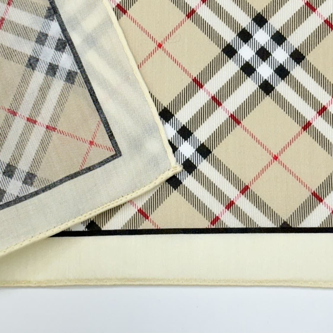 (새상품) burberry/ 버버리 쁘띠스카프 손수건 상품이미지4