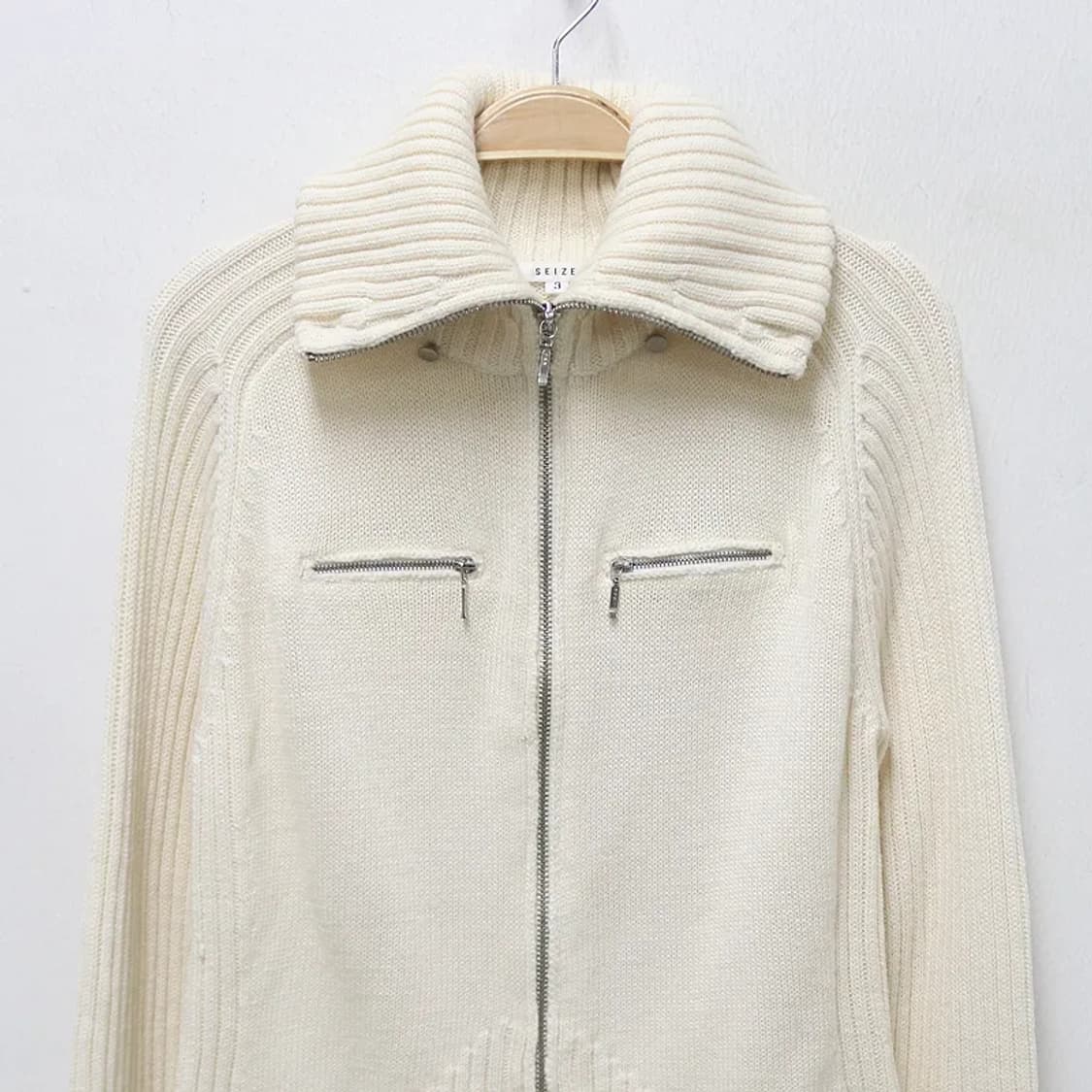 SEIZE 아이보리 터틀넥 울혼방 니트집업 61267 상품이미지3