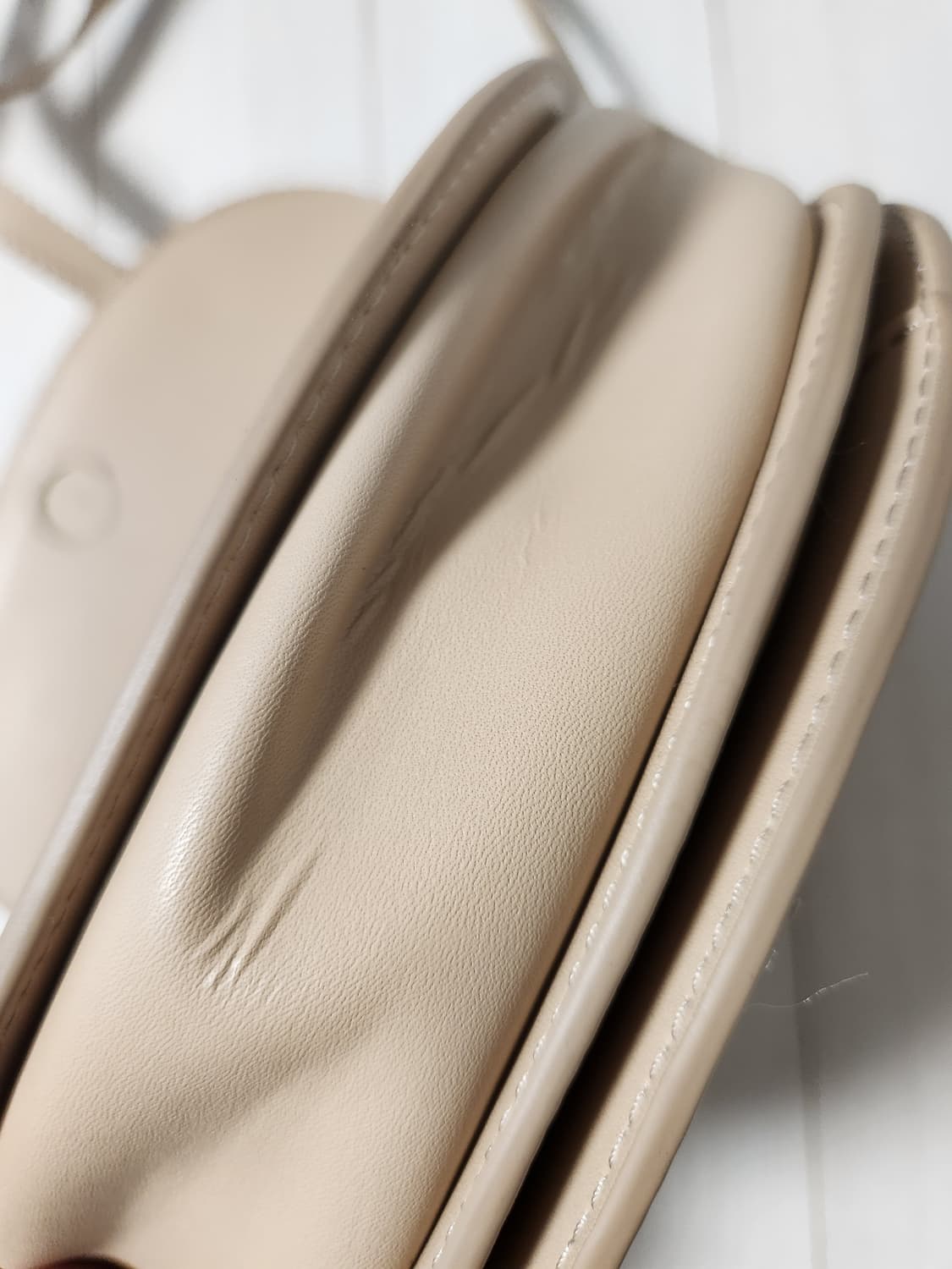 새상품급)찰스앤키스 크로스백

새건데 보관을 잘못해서 바닥에 주름생겼어요 상품이미지4