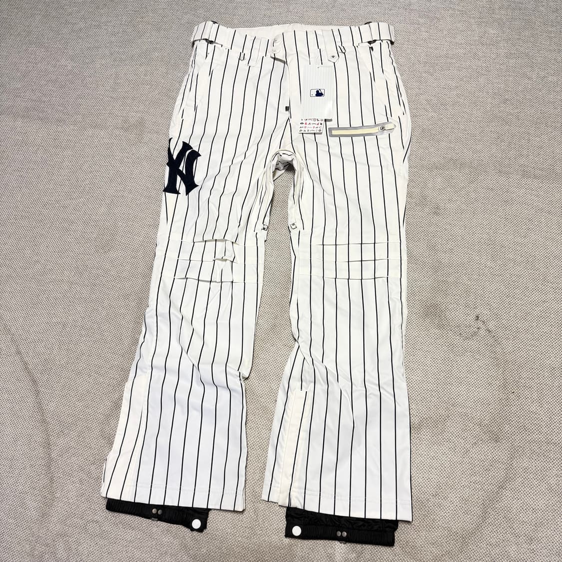 MLB 뉴욕 양키스 스트라이프 스키/보드 팬츠 상품이미지1