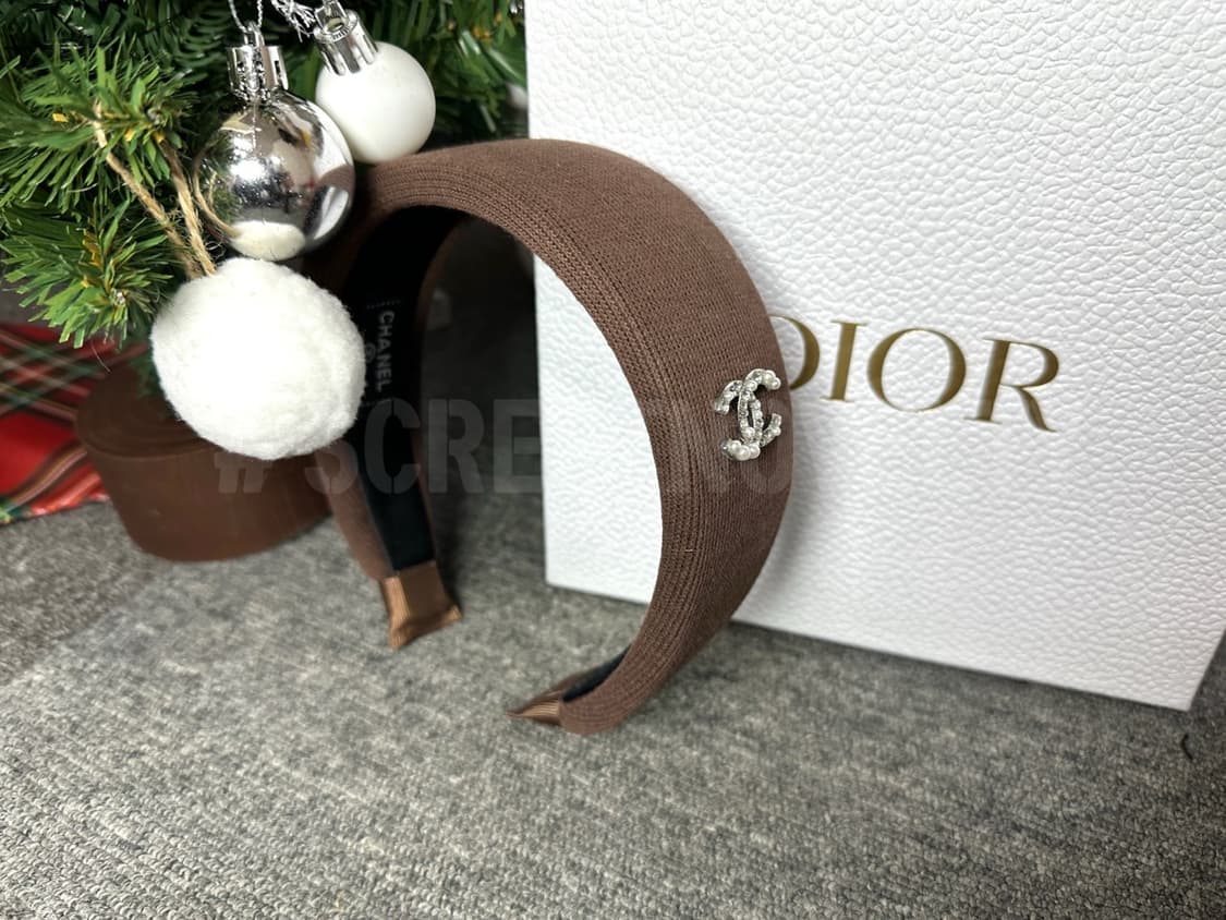 샤넬 진주 큐빅 머리띠 브라운 상품이미지2