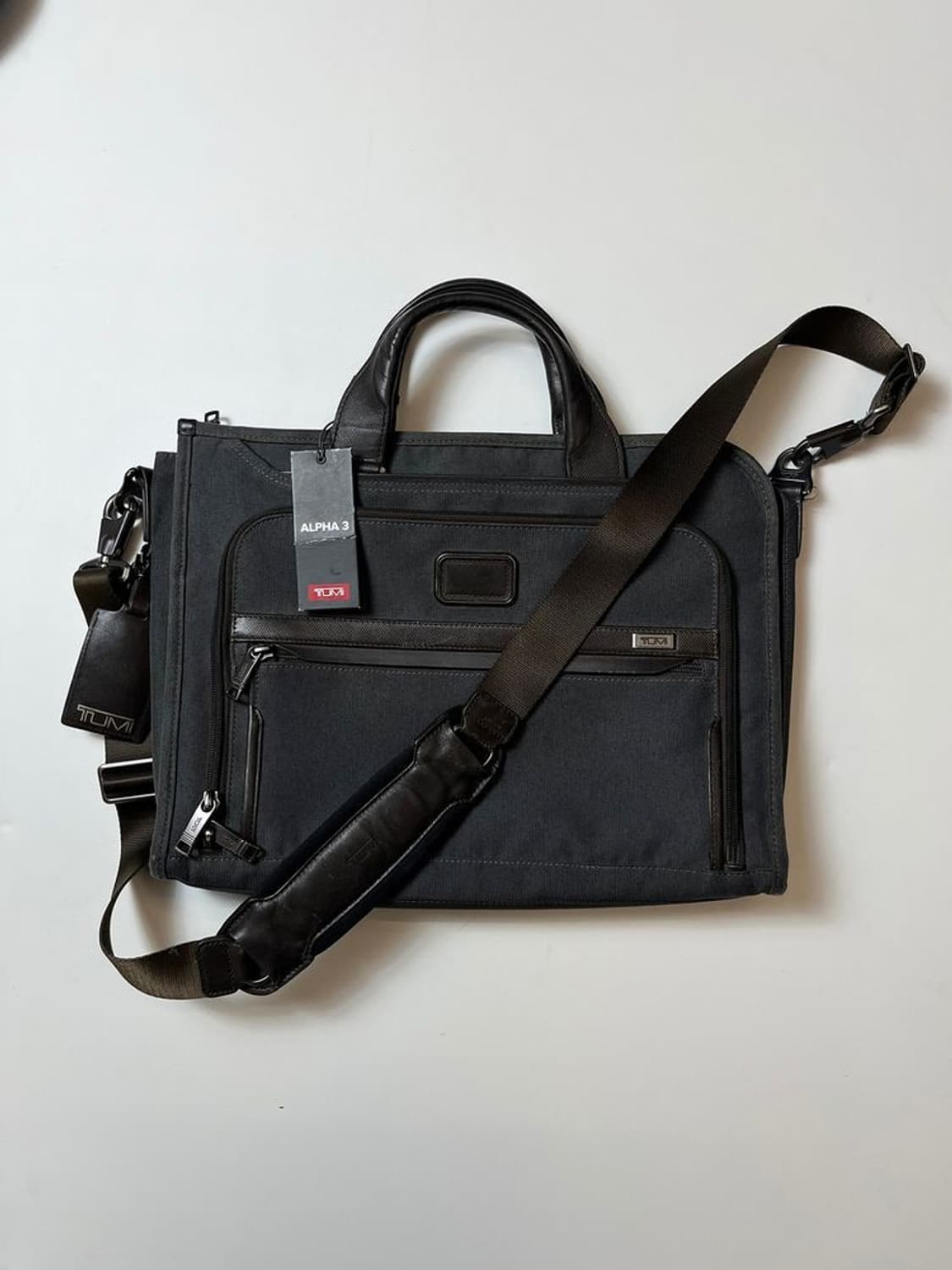 투미 TUMI 알파 3 슬림 디럭스 포트폴리오 크로스백 Q1376 상품이미지1