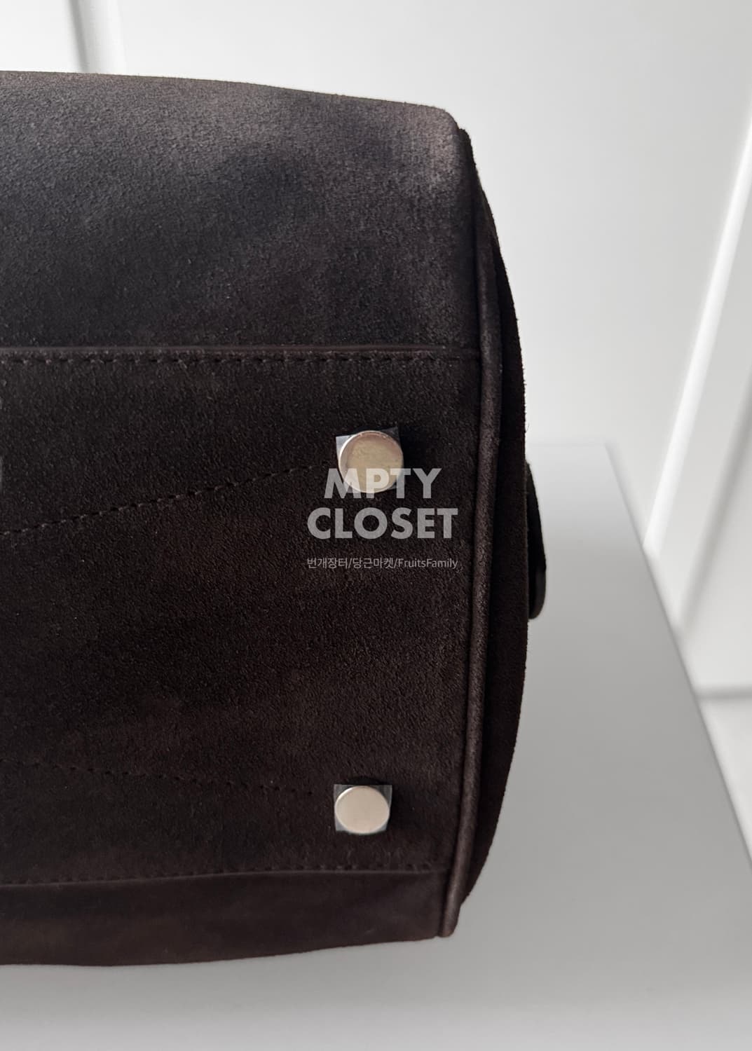 타임옴므 스웨이드 포켓 더플백 다크브라운 상품이미지7