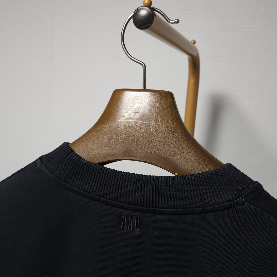 L ) 아미 스몰 하트 블랙 맨투맨 상품이미지3