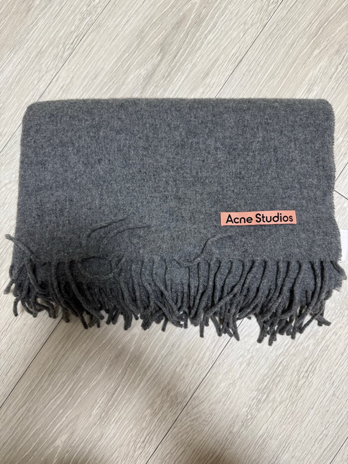 아크네스튜디오 스카프 그레이 와이드 상품이미지1