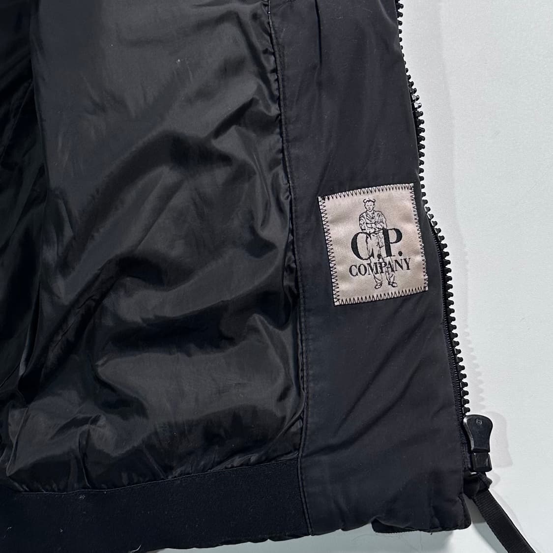  CP컴퍼니 고글 다운 베스트  상품이미지10