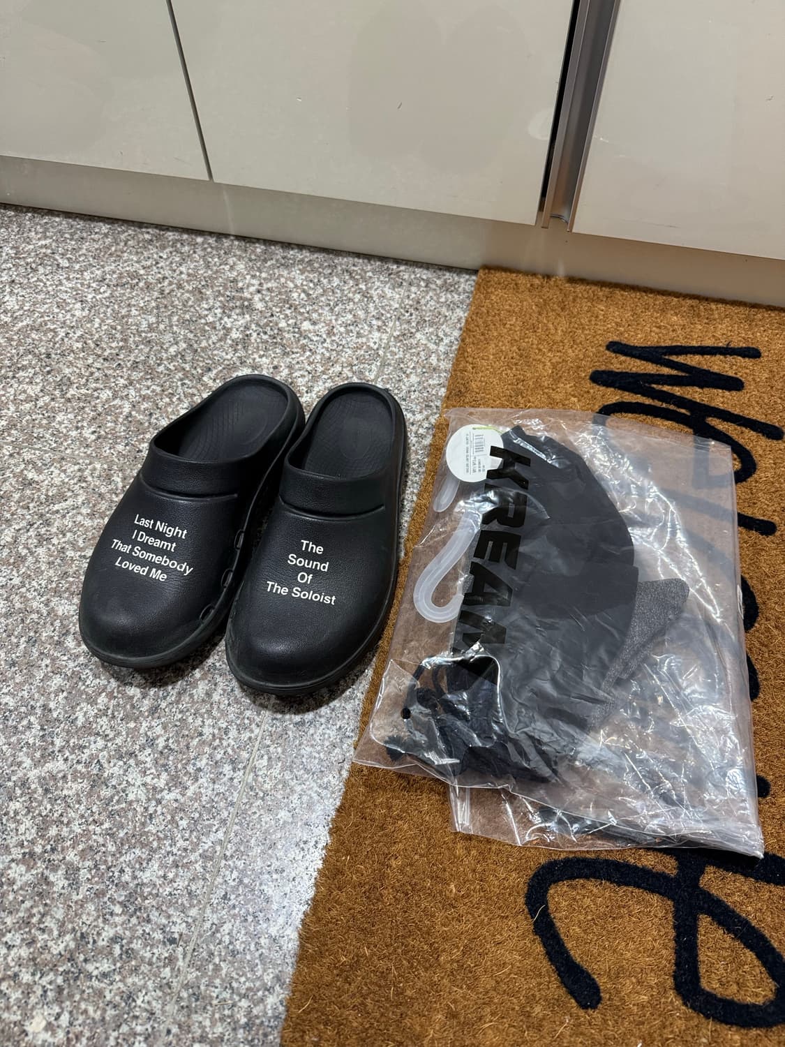 [US11, 290] 우포스 솔로이스트 클로그 블랙 상품이미지2