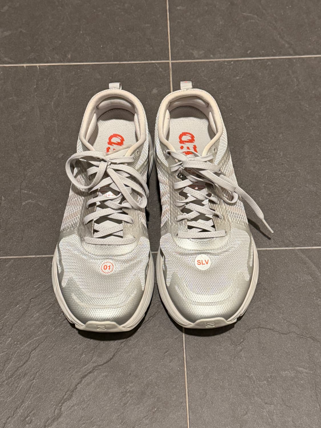 살로몬 x 새티스파이 소닉 RA 맥스 러닝화 상품이미지1